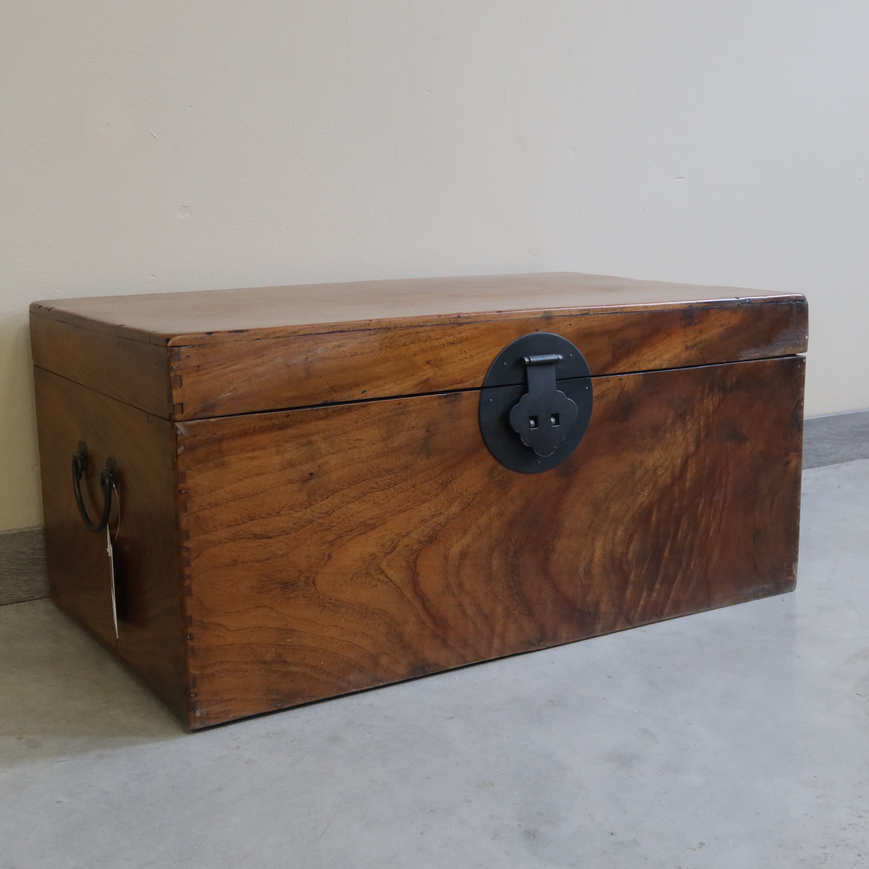 BAULE CINESE IN CANFORA