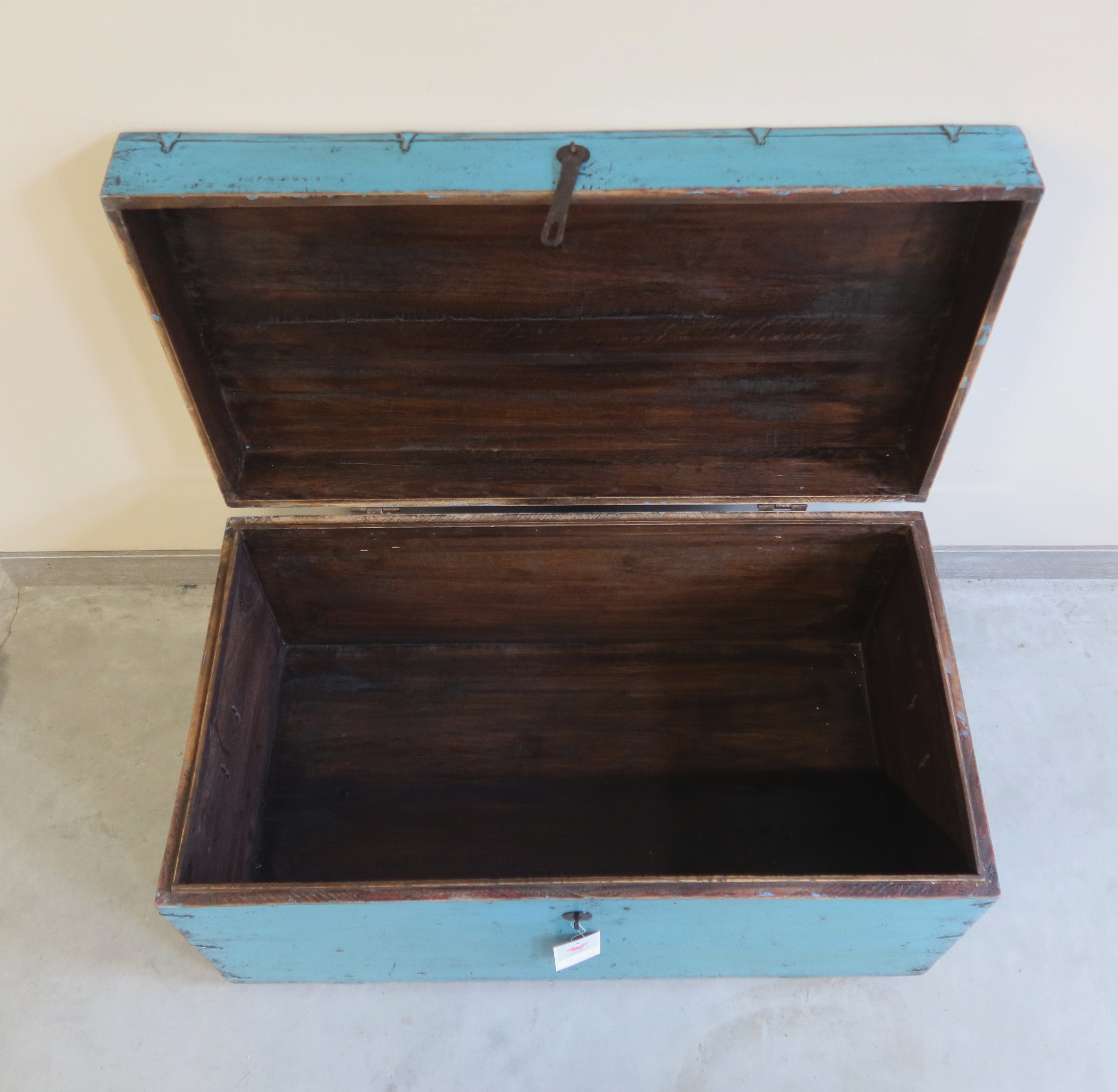 BAULE CINESE IN LACCA AZZURRA