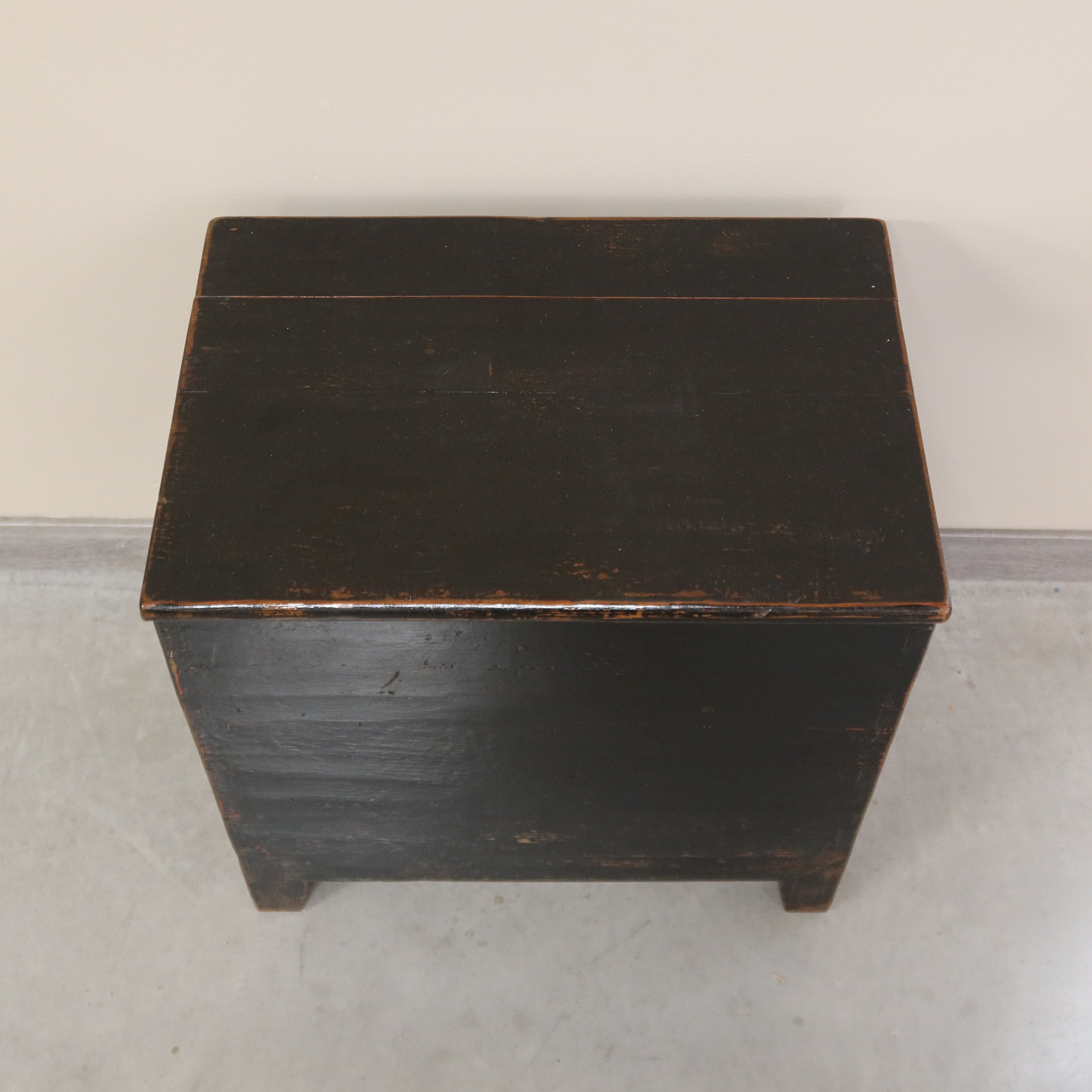 BAULE MONEY CHEST LACCA NERA
