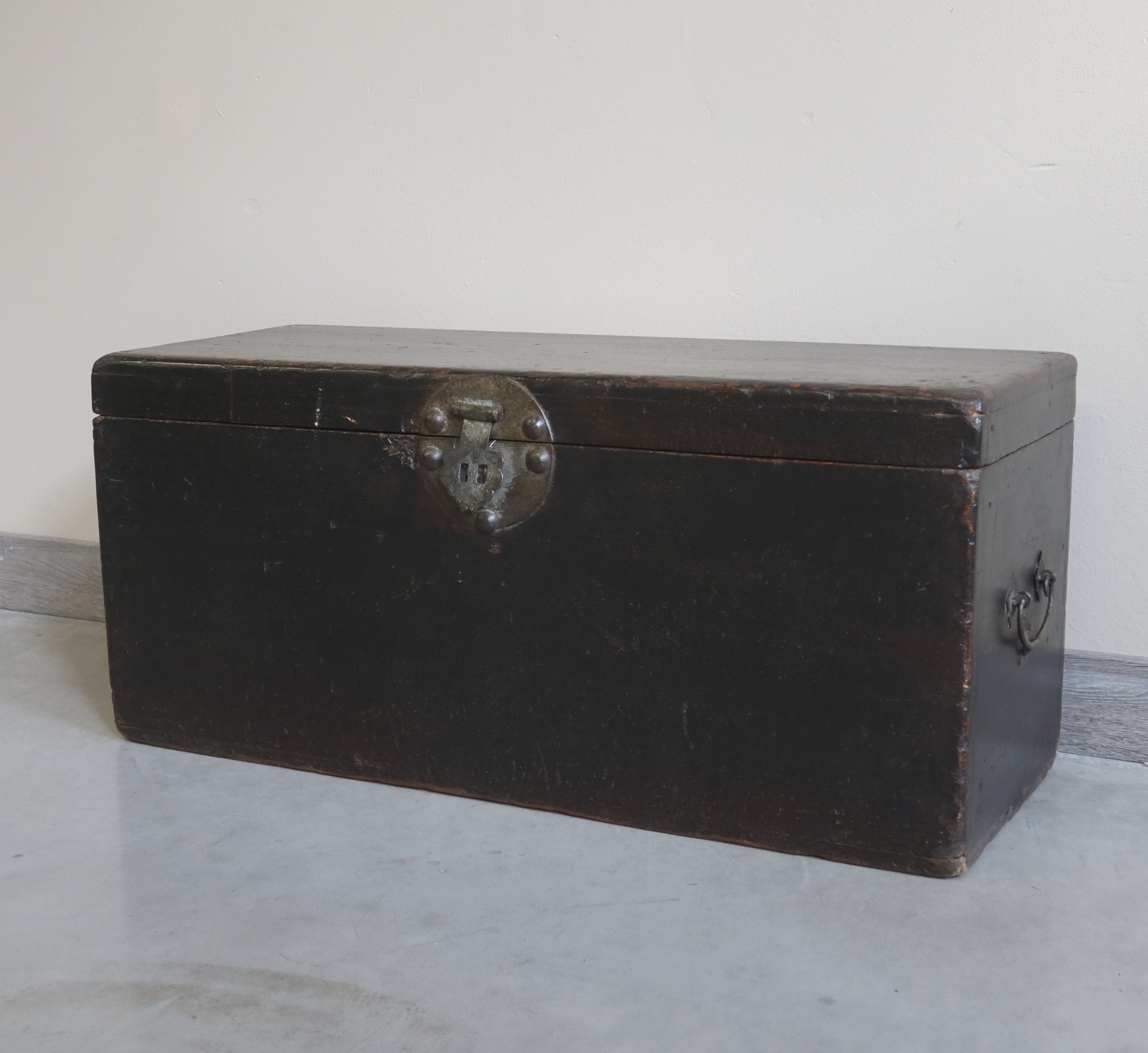 BAULE CINESE LACCA SCURA