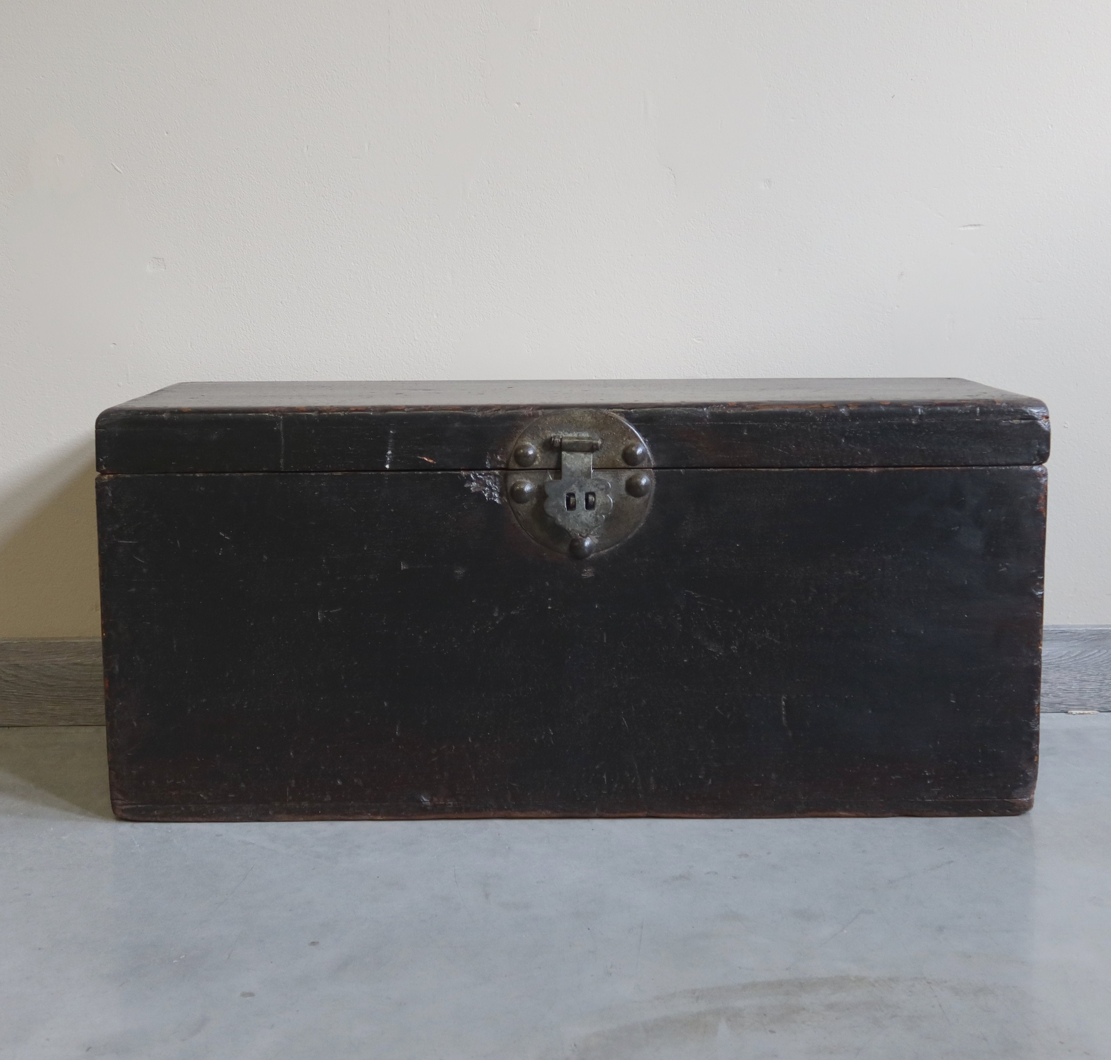 BAULE CINESE LACCA SCURA