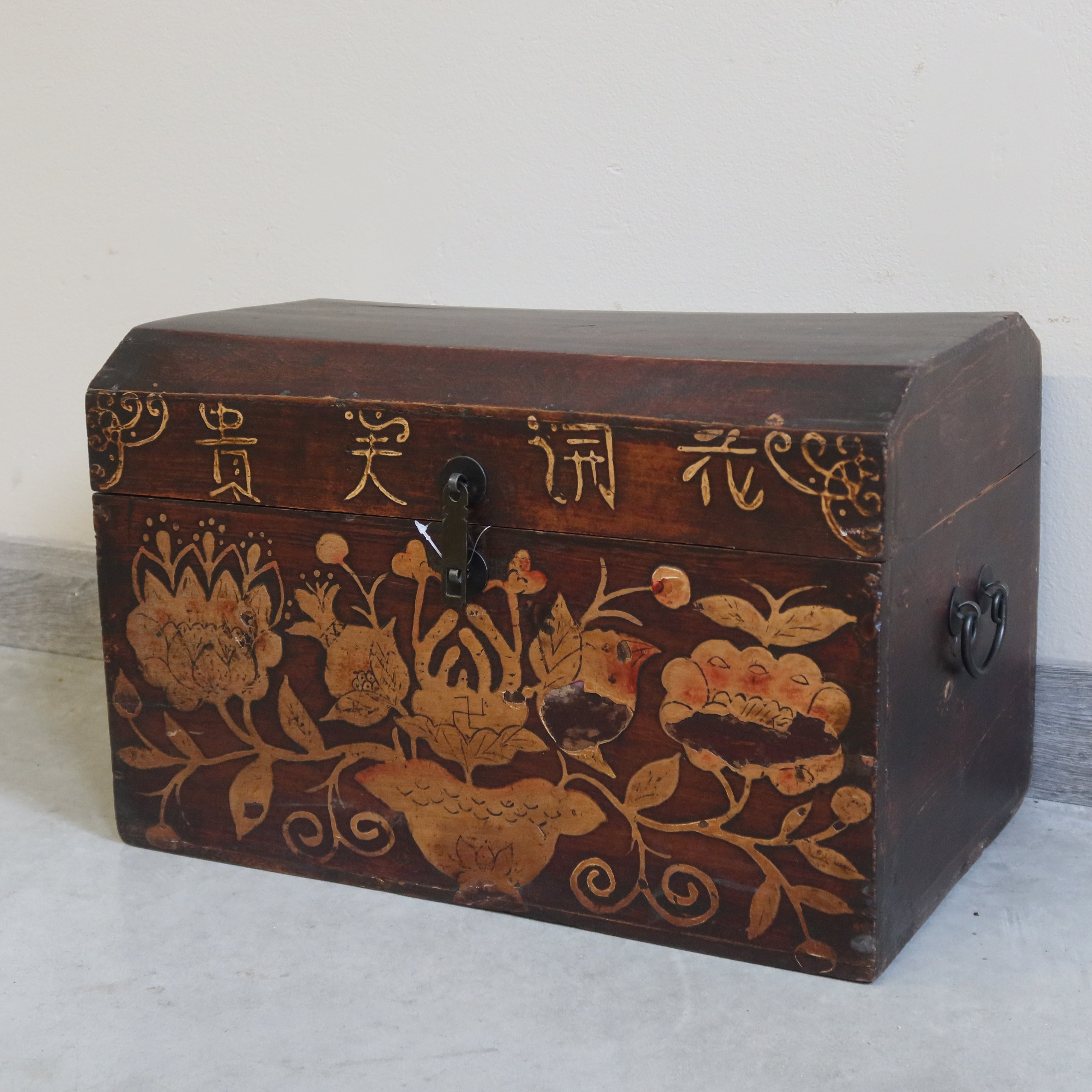 BAULE CINESE DECORO RILIEVO