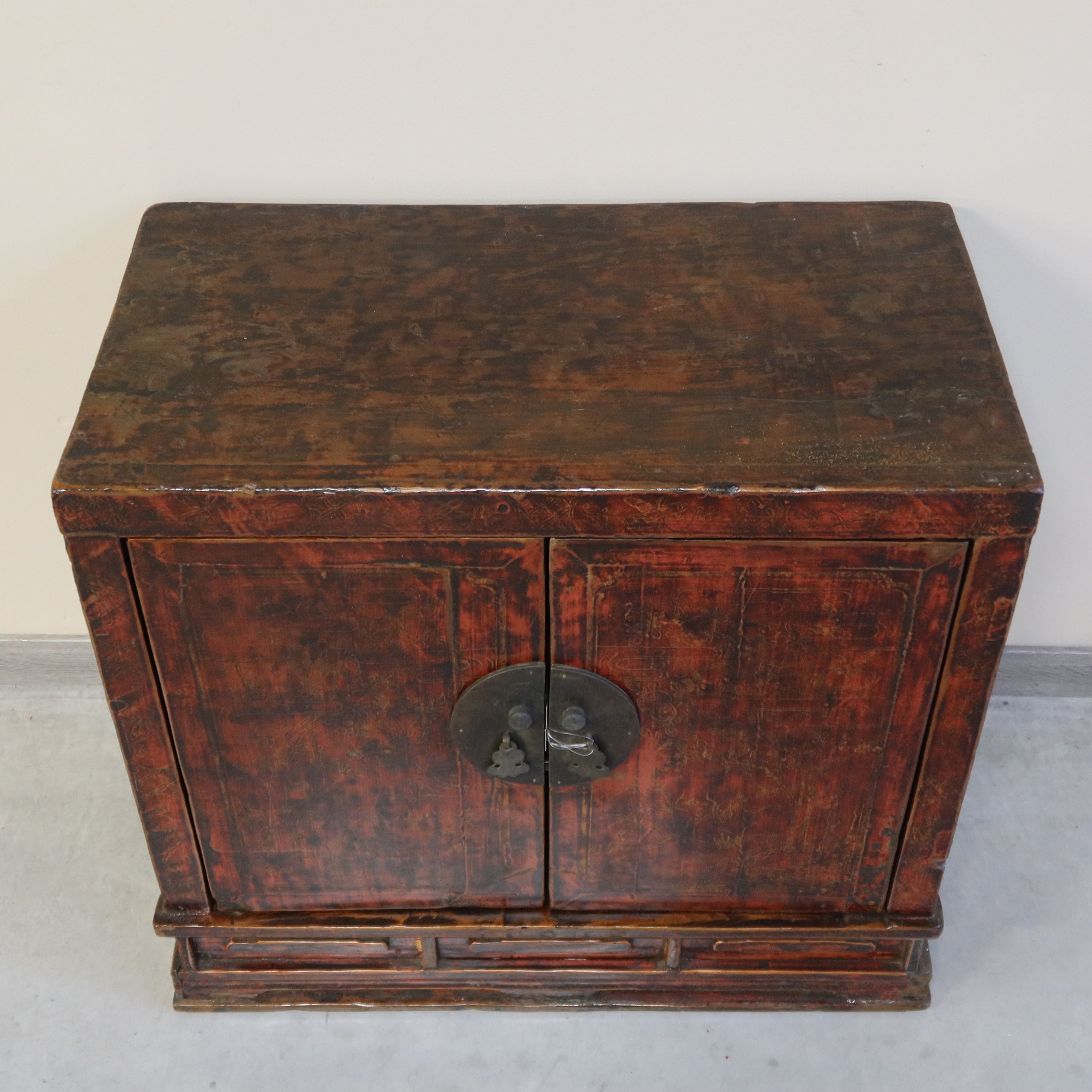 BOOKCASE DEL GANZU CON BASE E APERTURA FRONTALE