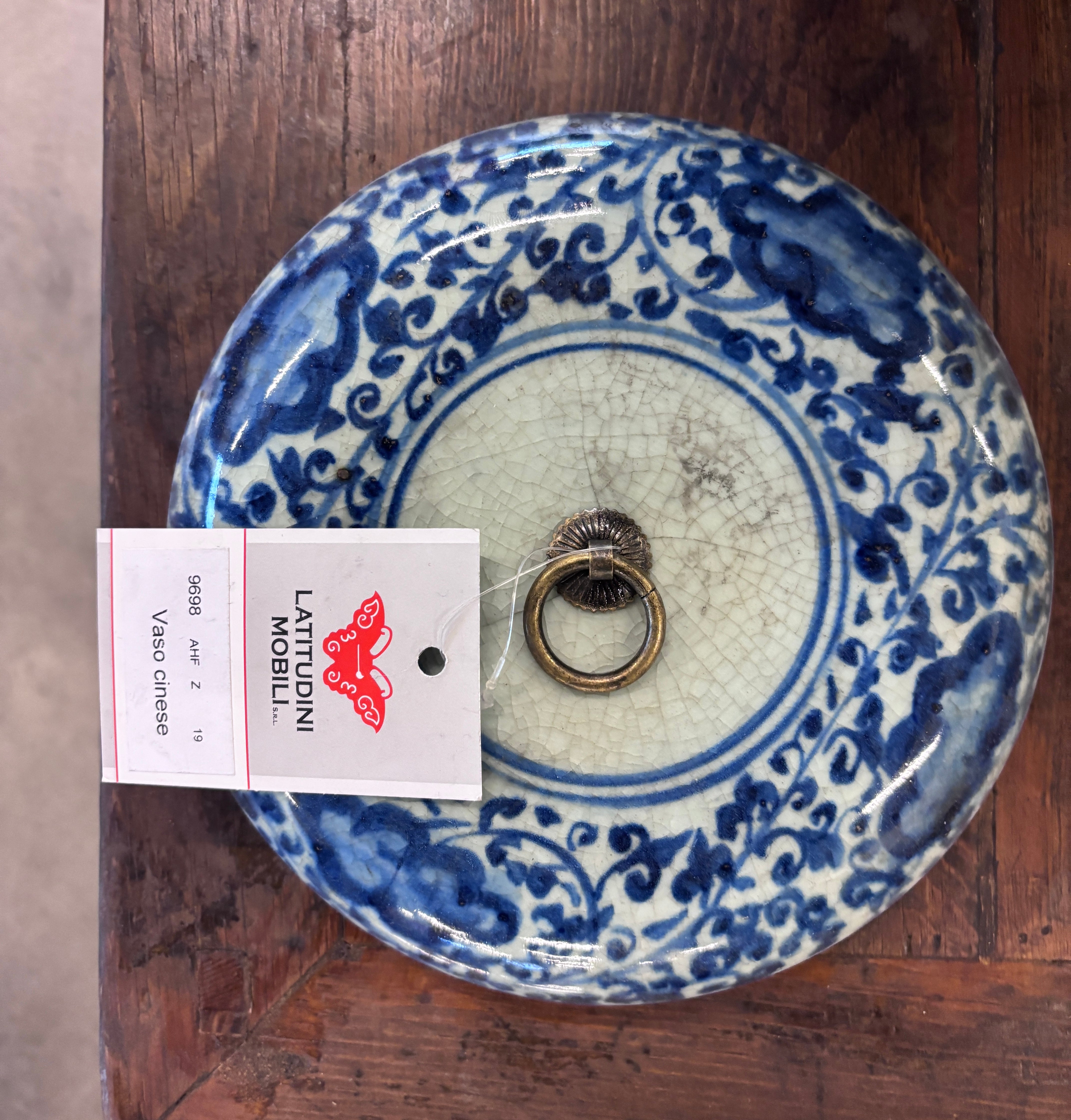 VASO CINESE STONDATO CON COPERCHIO