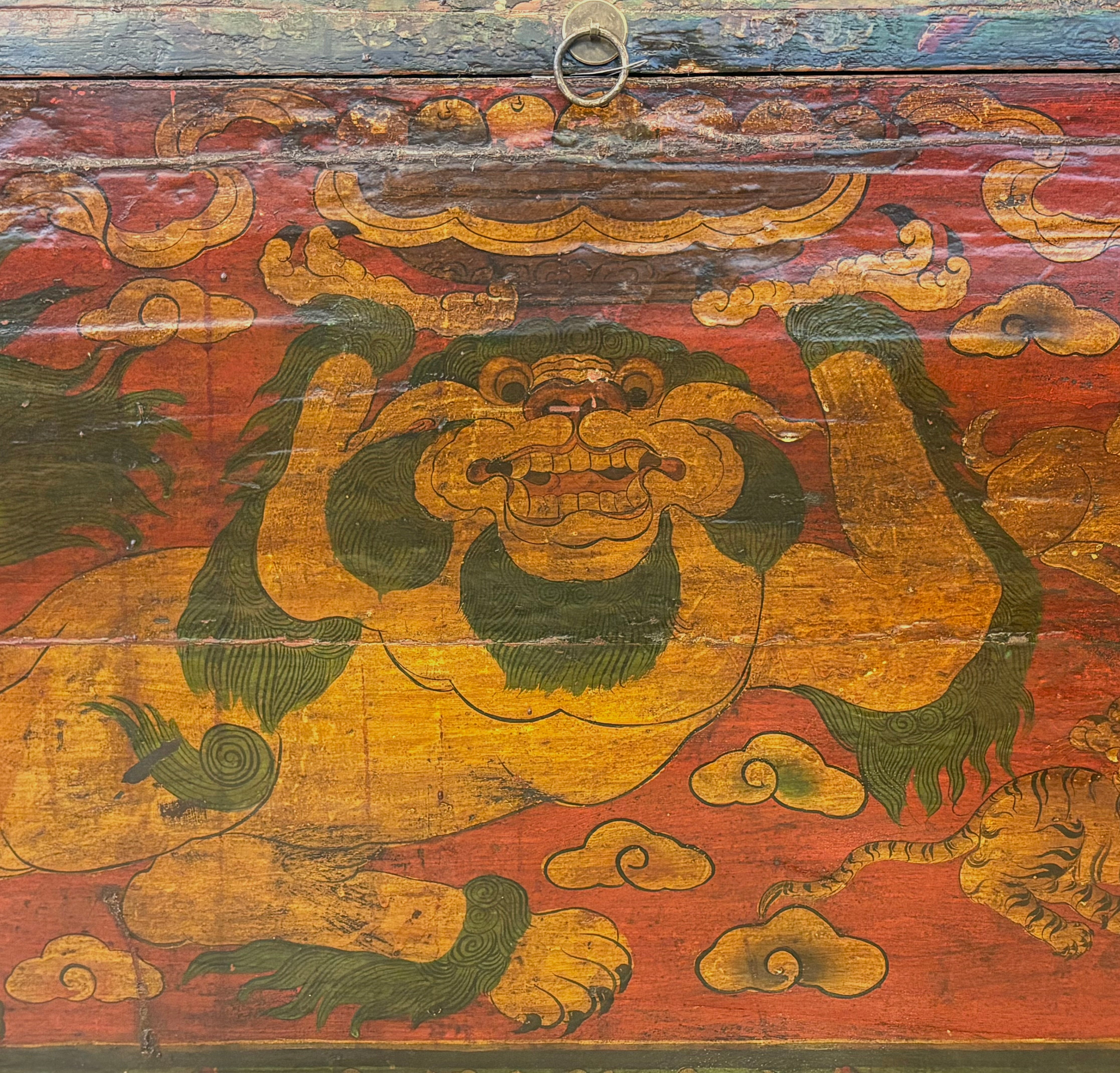 GRANDE BAULE DECORATO TIBETANO