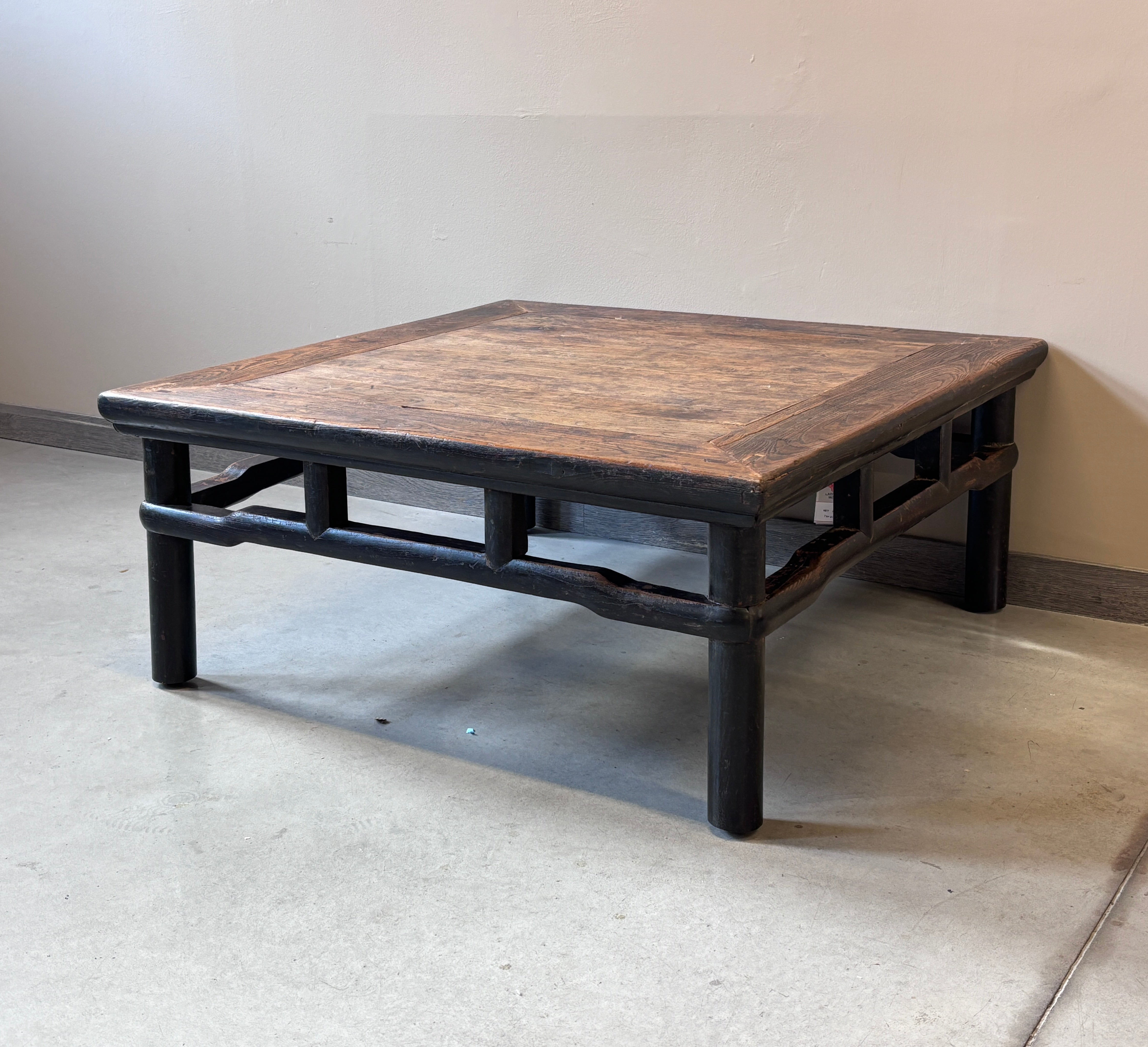 TAVOLO CINESE IN OLMO GAMBE TONDE