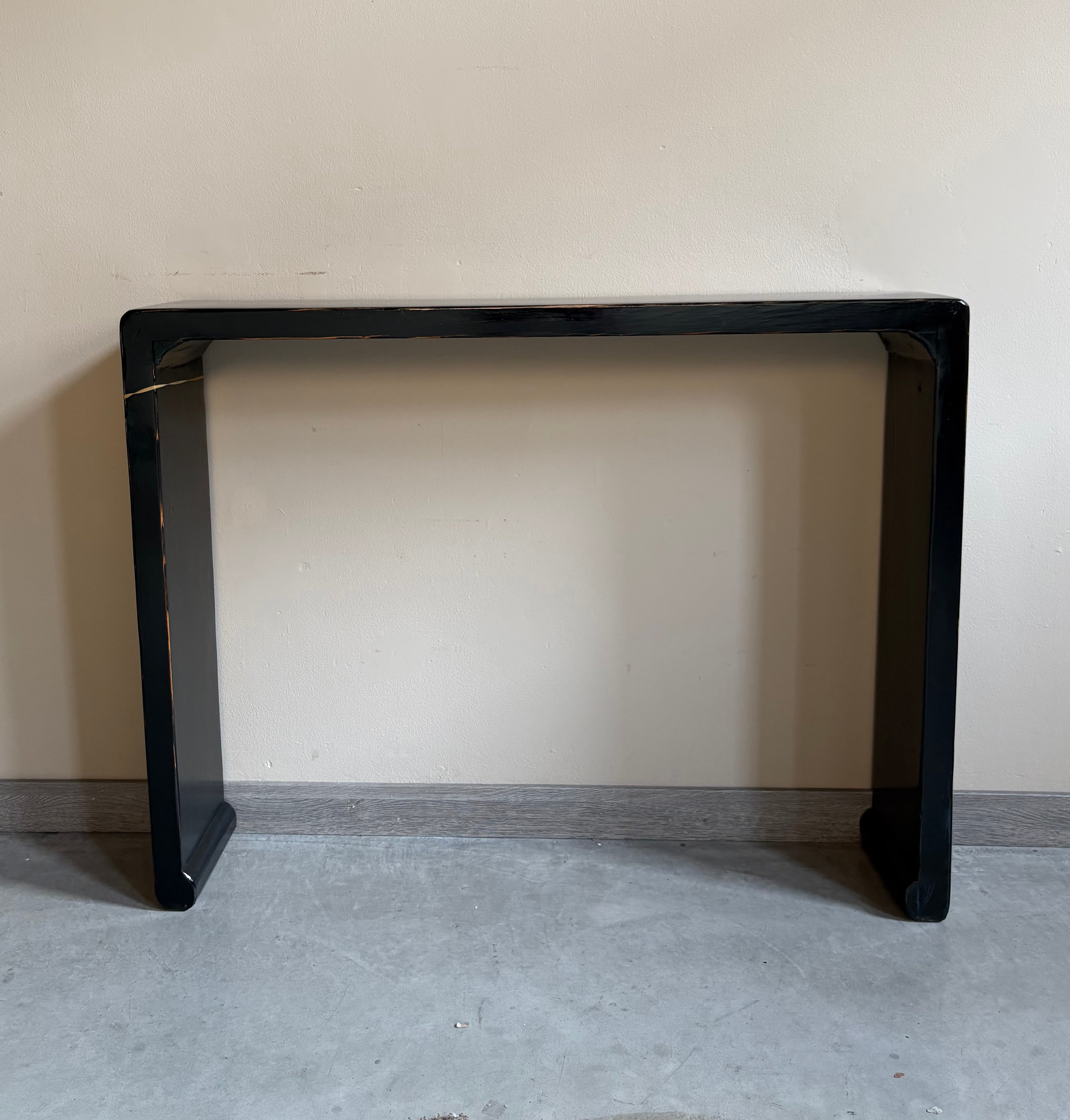 CONSOLLE CINESE RIGOROSA LACCA