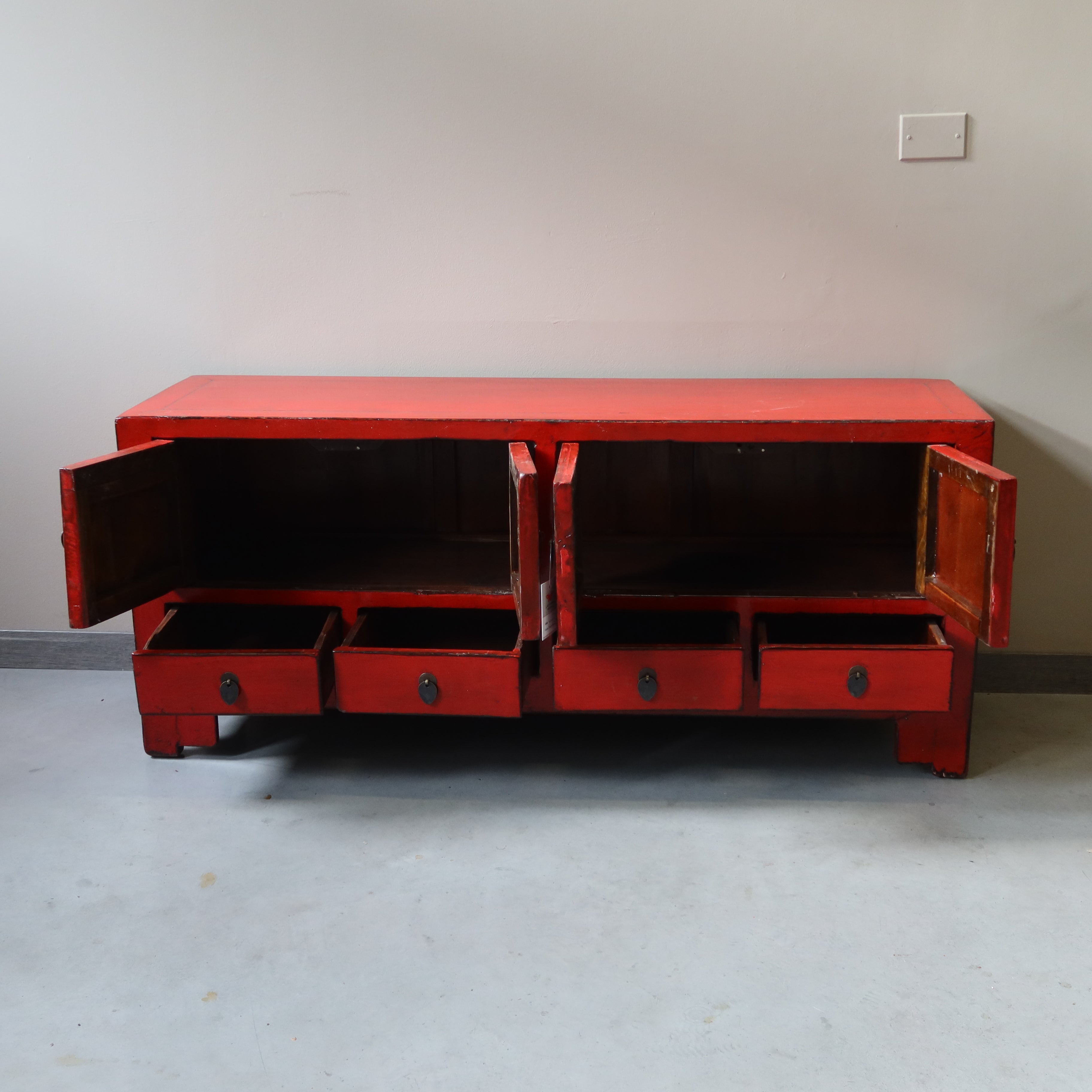 CASSAPANCA CINESE IN LACCA ROSSA