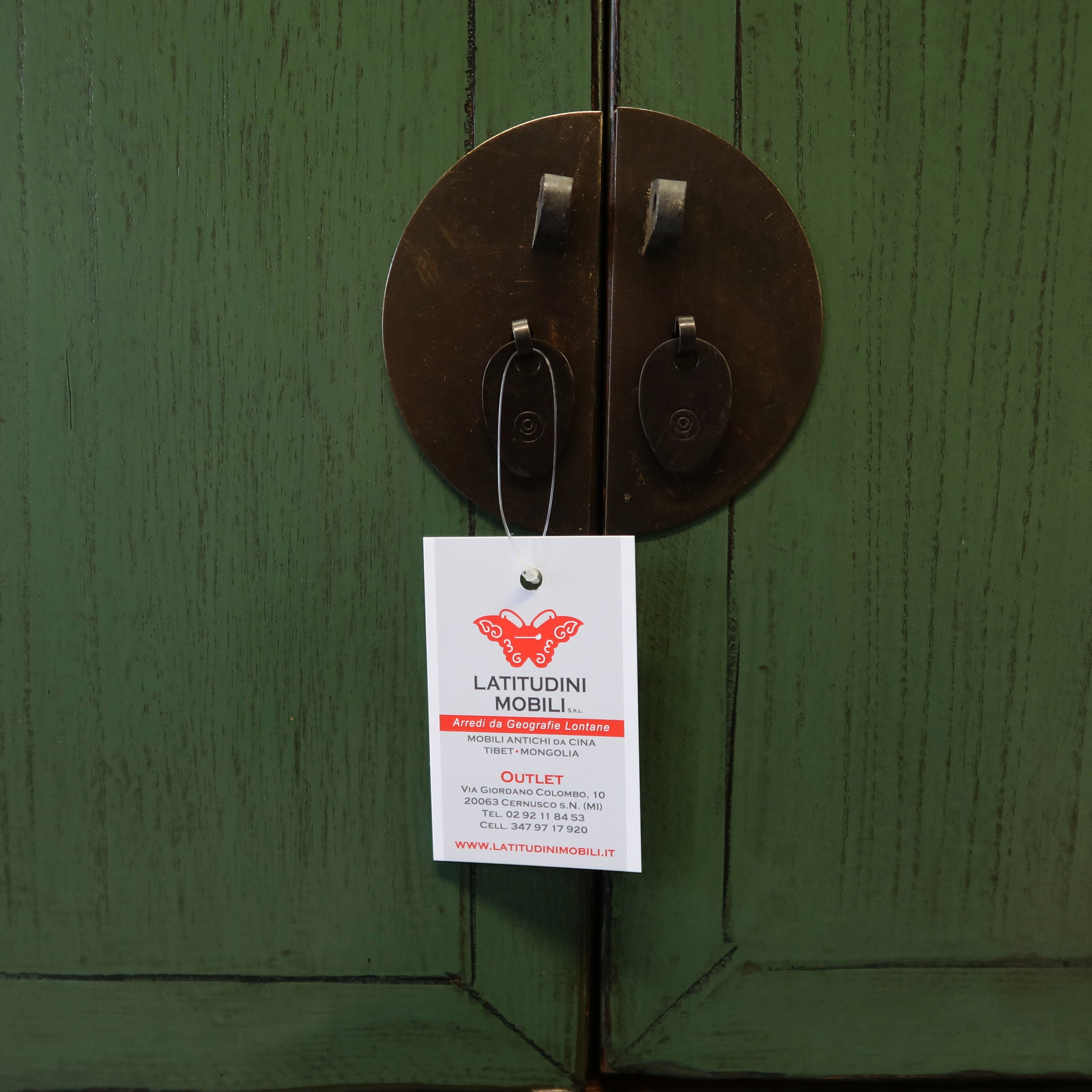 ARMADIETTO CINESE A COLONNA IN LACCA