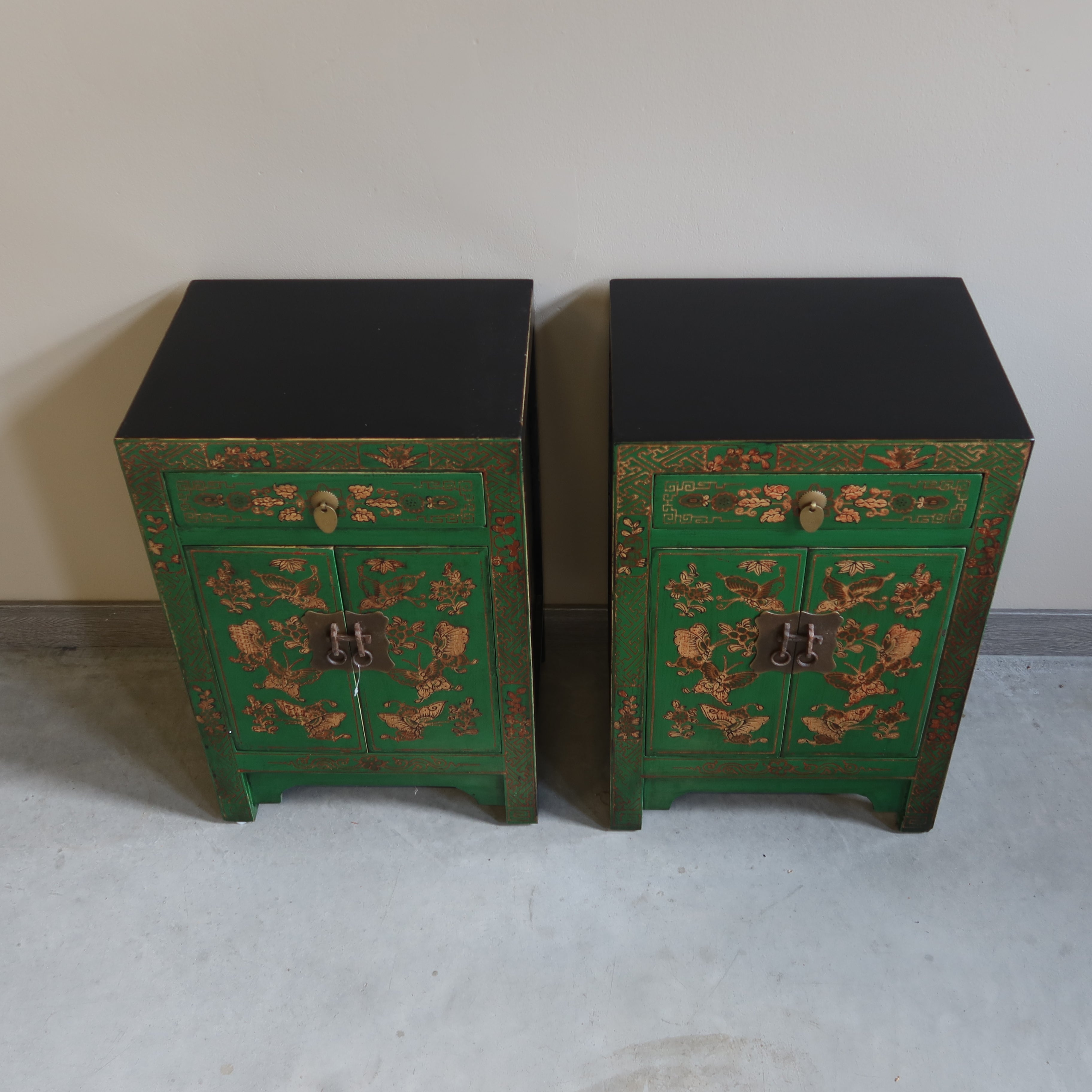 COMODINI CINESI SHANXI LACCA DECORATA