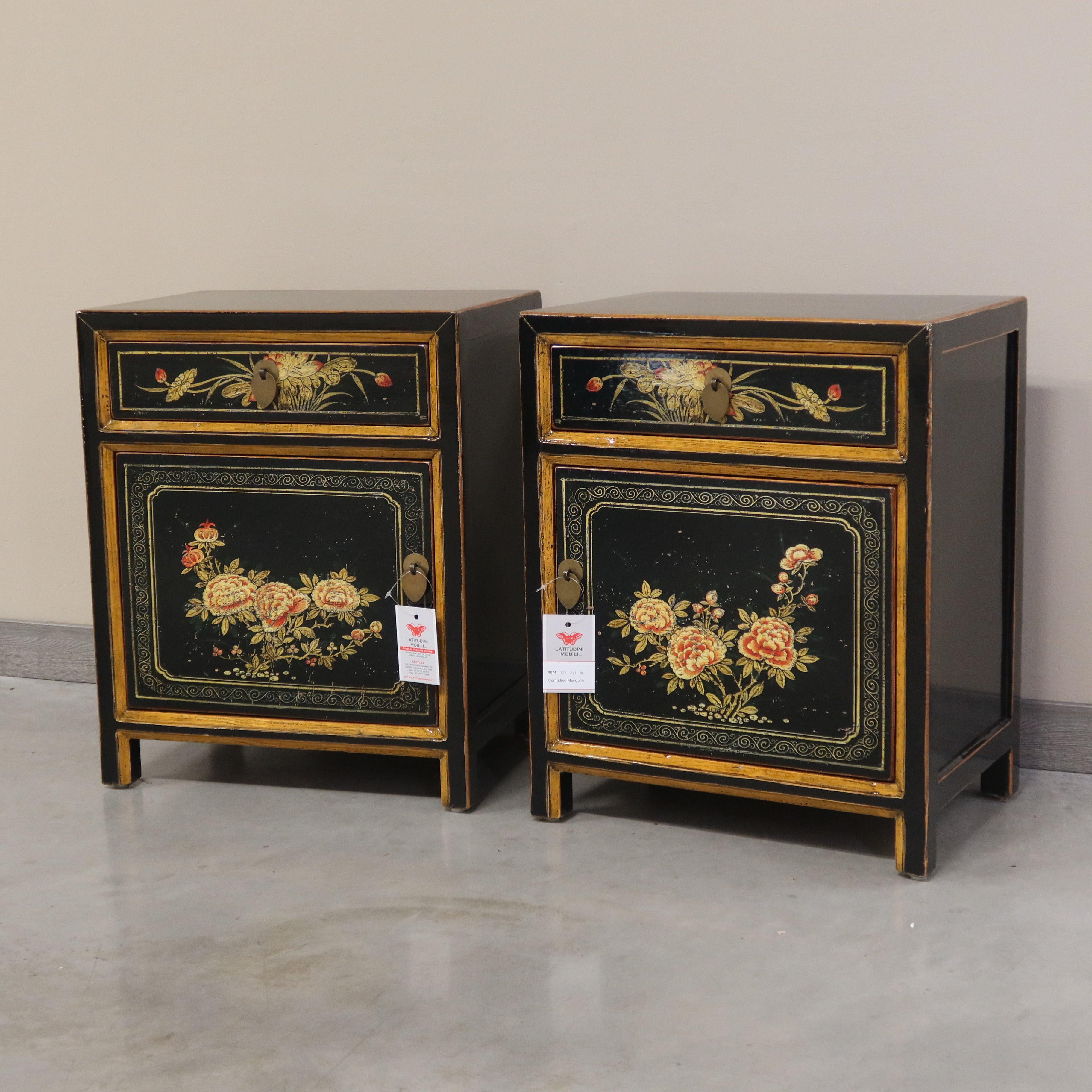 COMODINO MONGOLO DECORATO