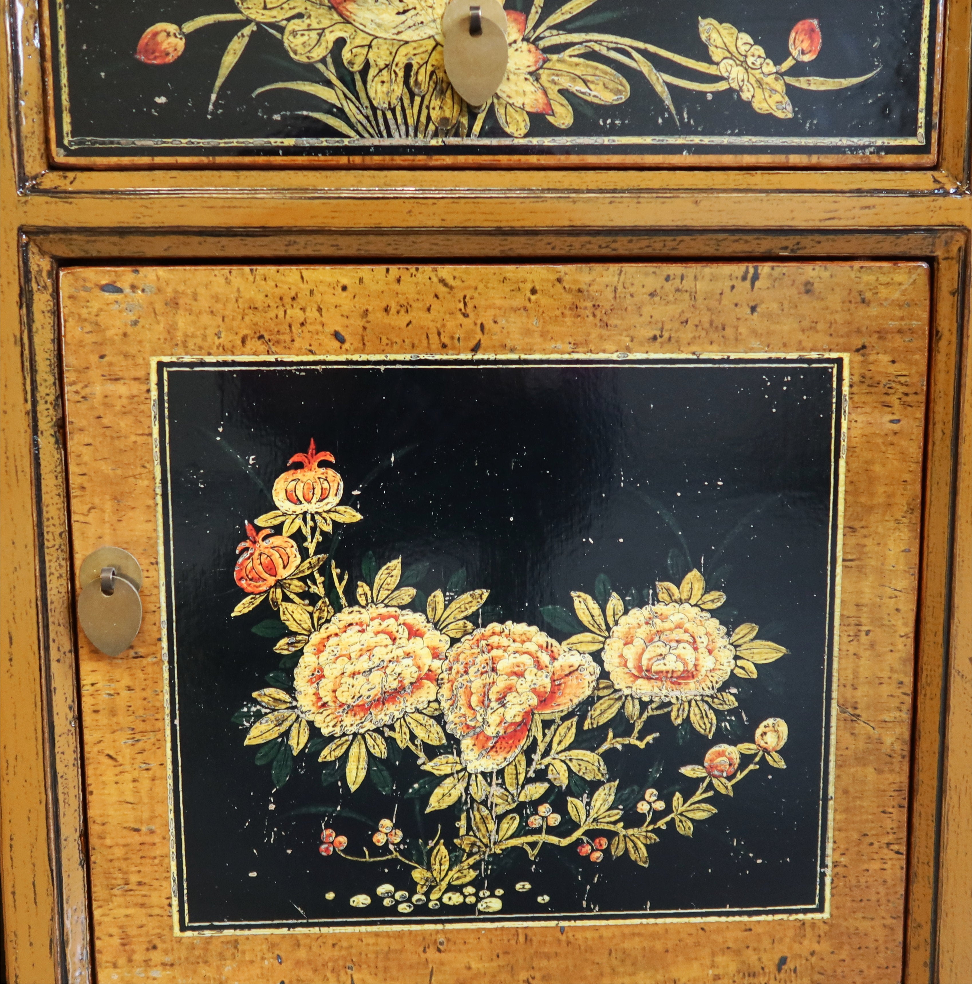 COMODINI MONGOLIA DECORATI