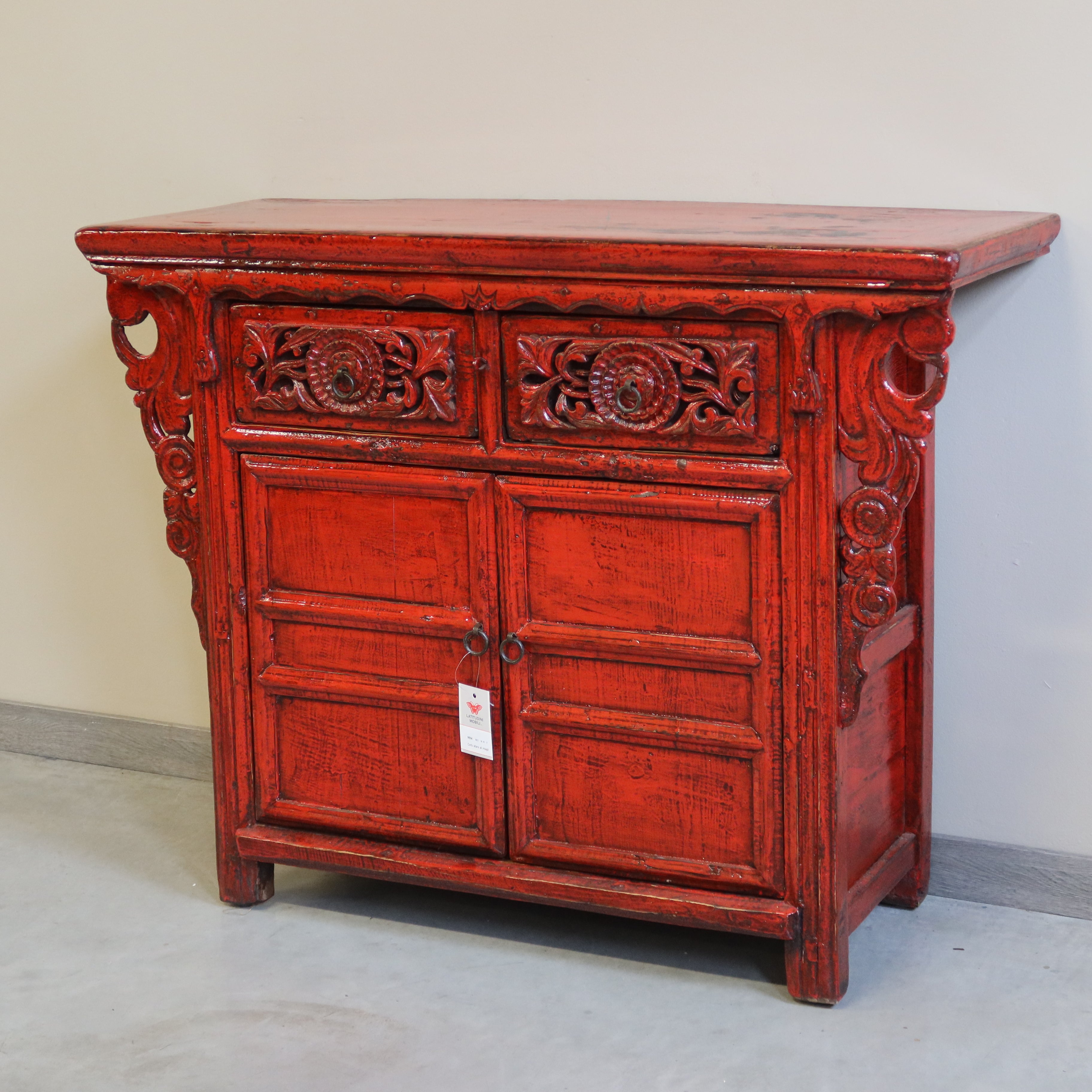 CREDENZA CINESE AD ALTARE LACCA ROSSA