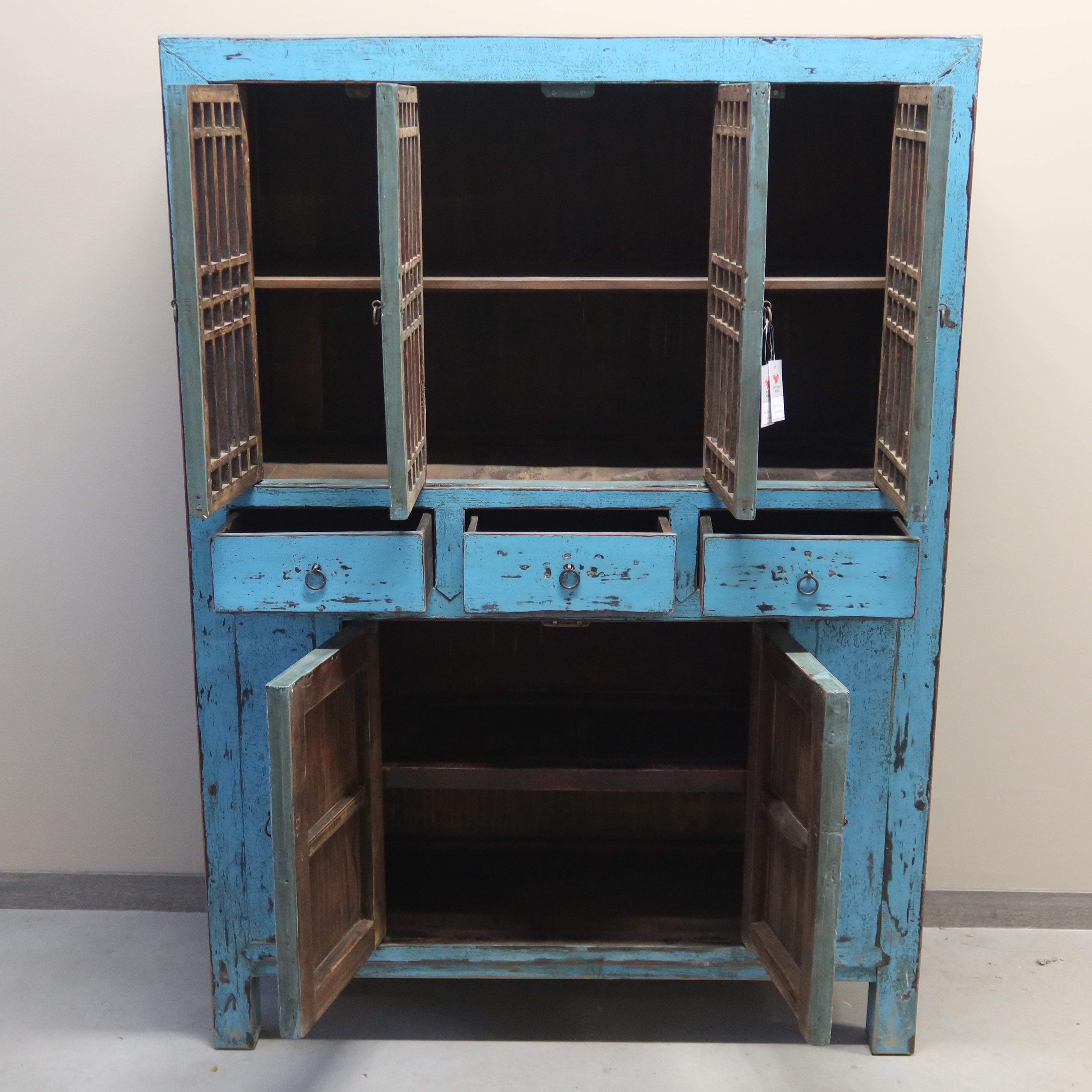 CREDENZA CINESE LACCA AZZURRA CON ANTE A GRATA