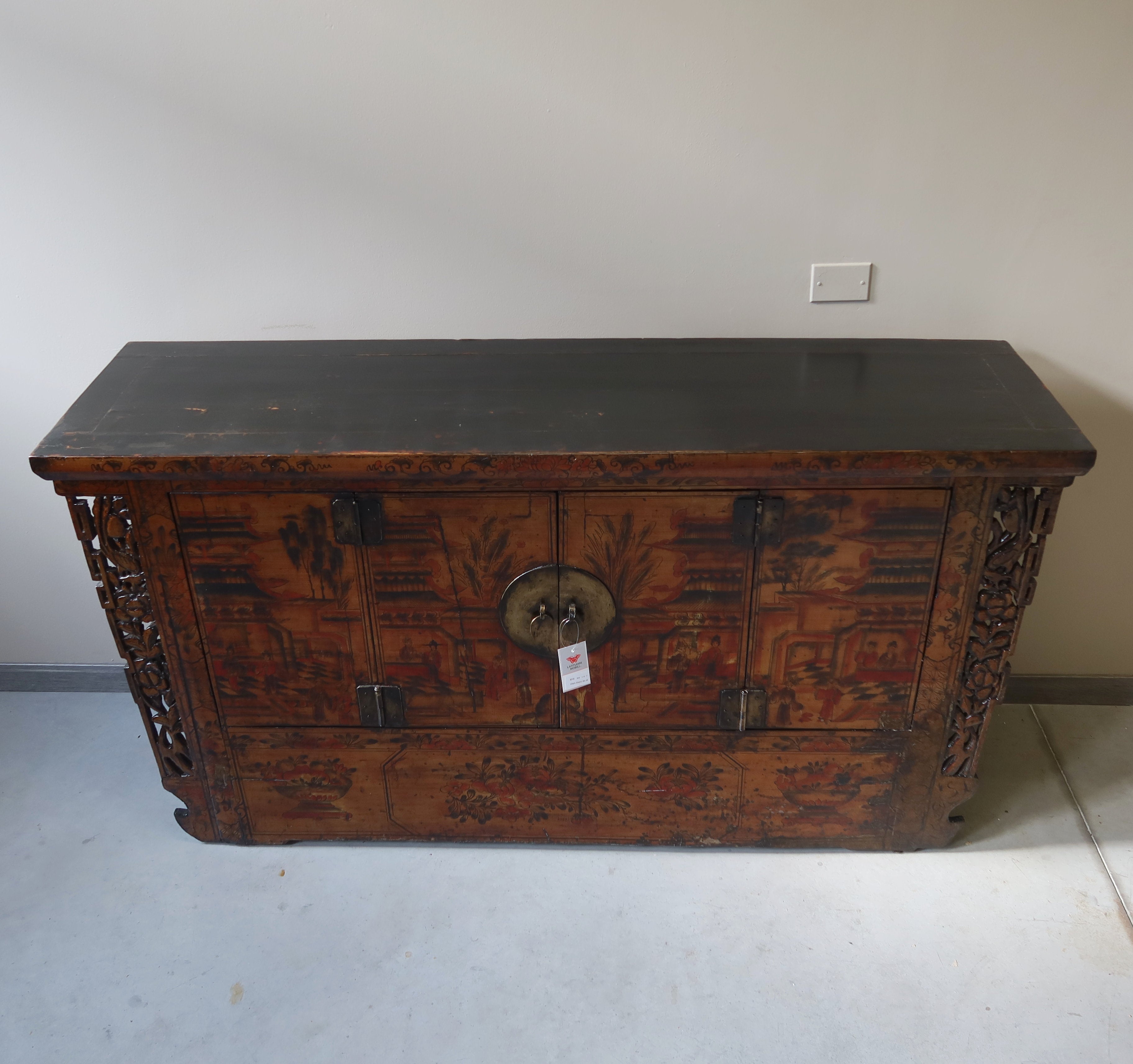 GRANDE CREDENZA DEL GANZU AD ALTARE
