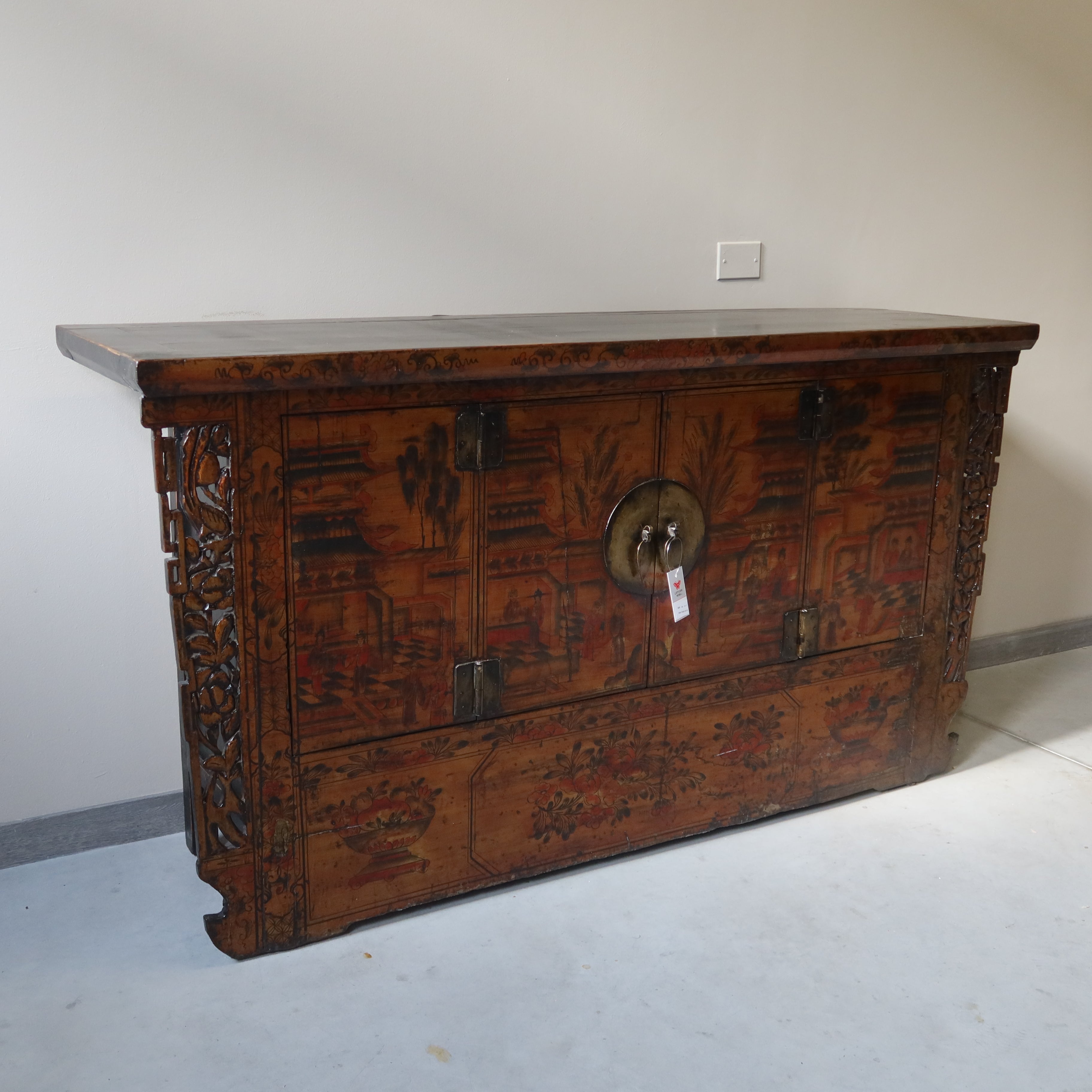 GRANDE CREDENZA DEL GANZU AD ALTARE