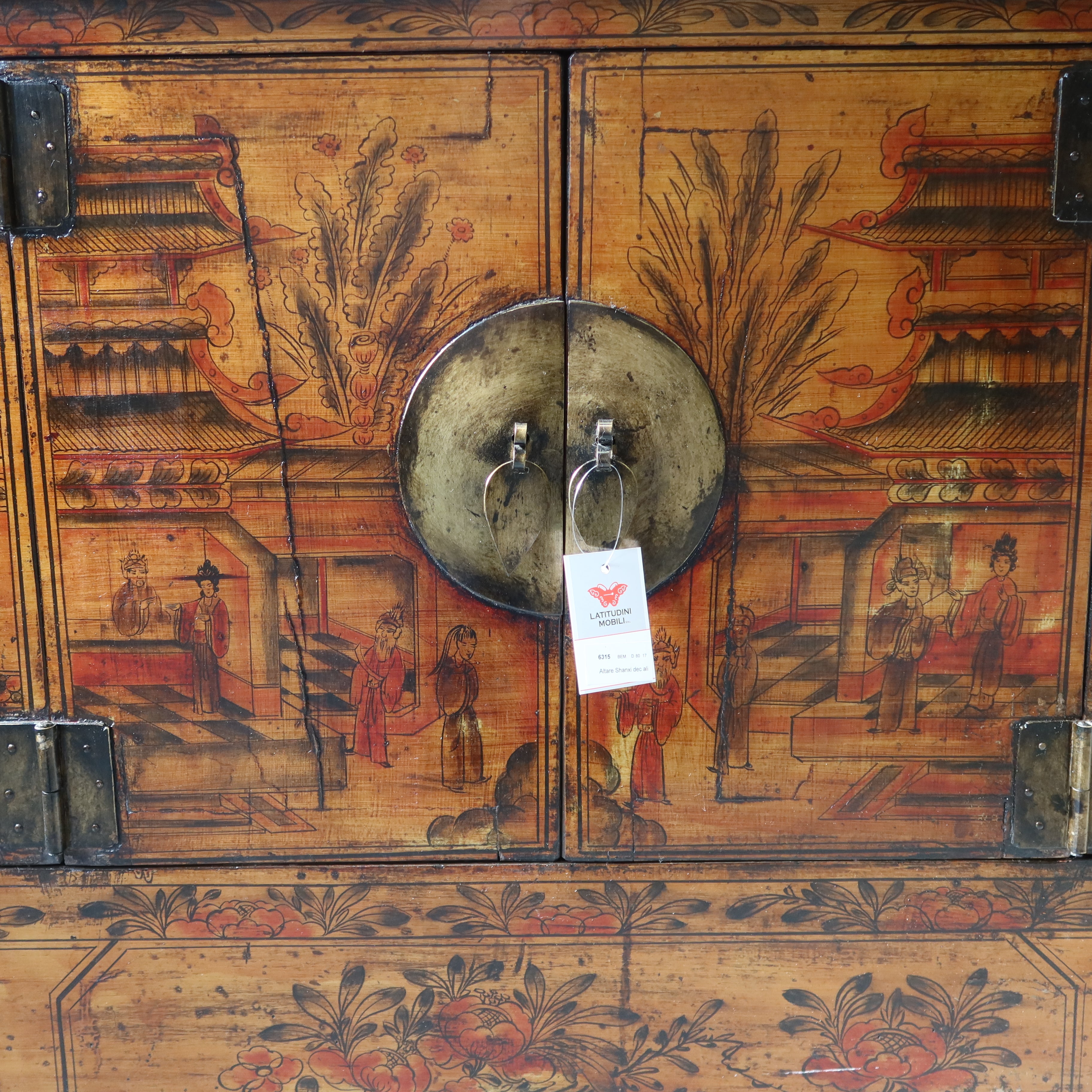 GRANDE CREDENZA DEL GANZU AD ALTARE