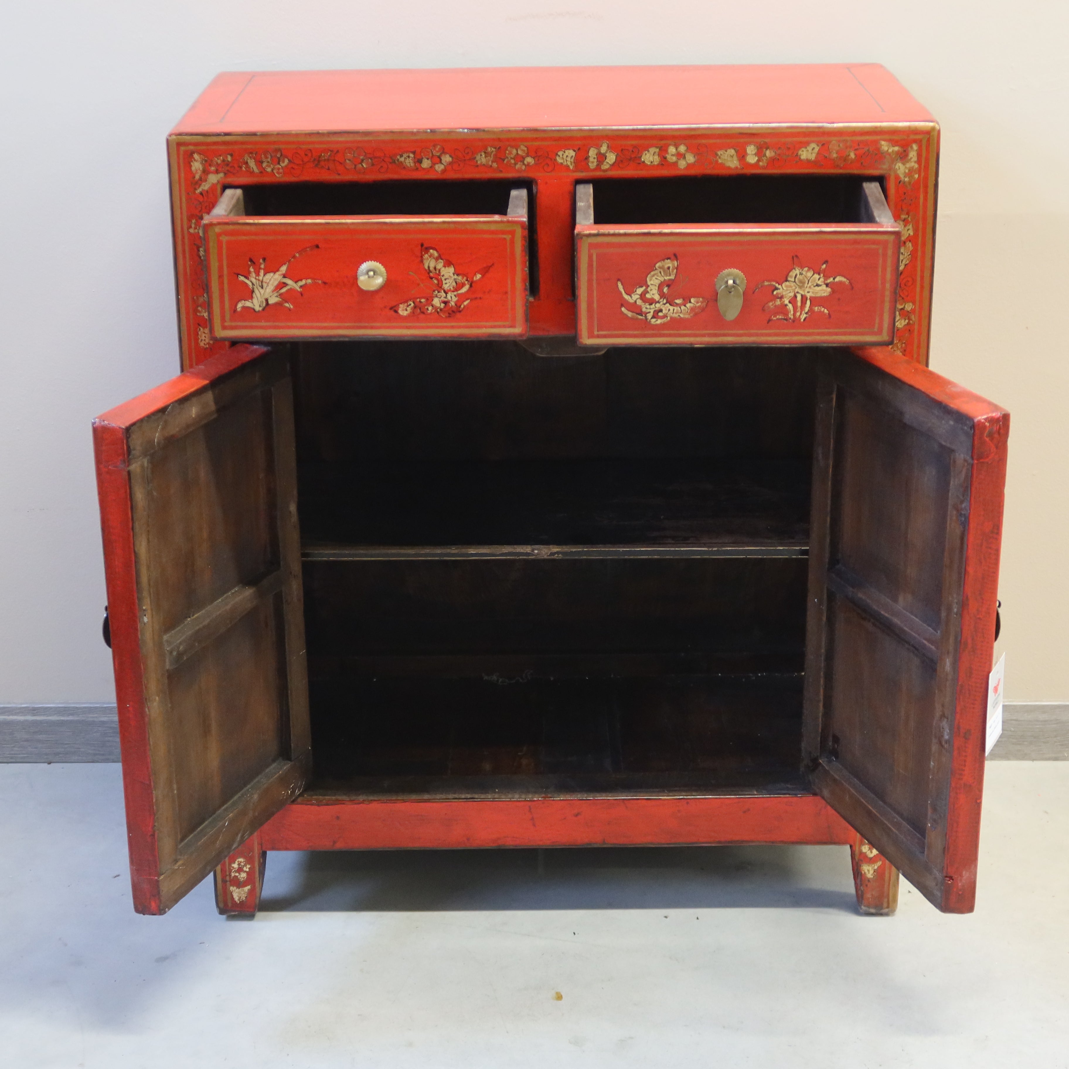 CREDENZINA SHANXI ROSSA DECORATA