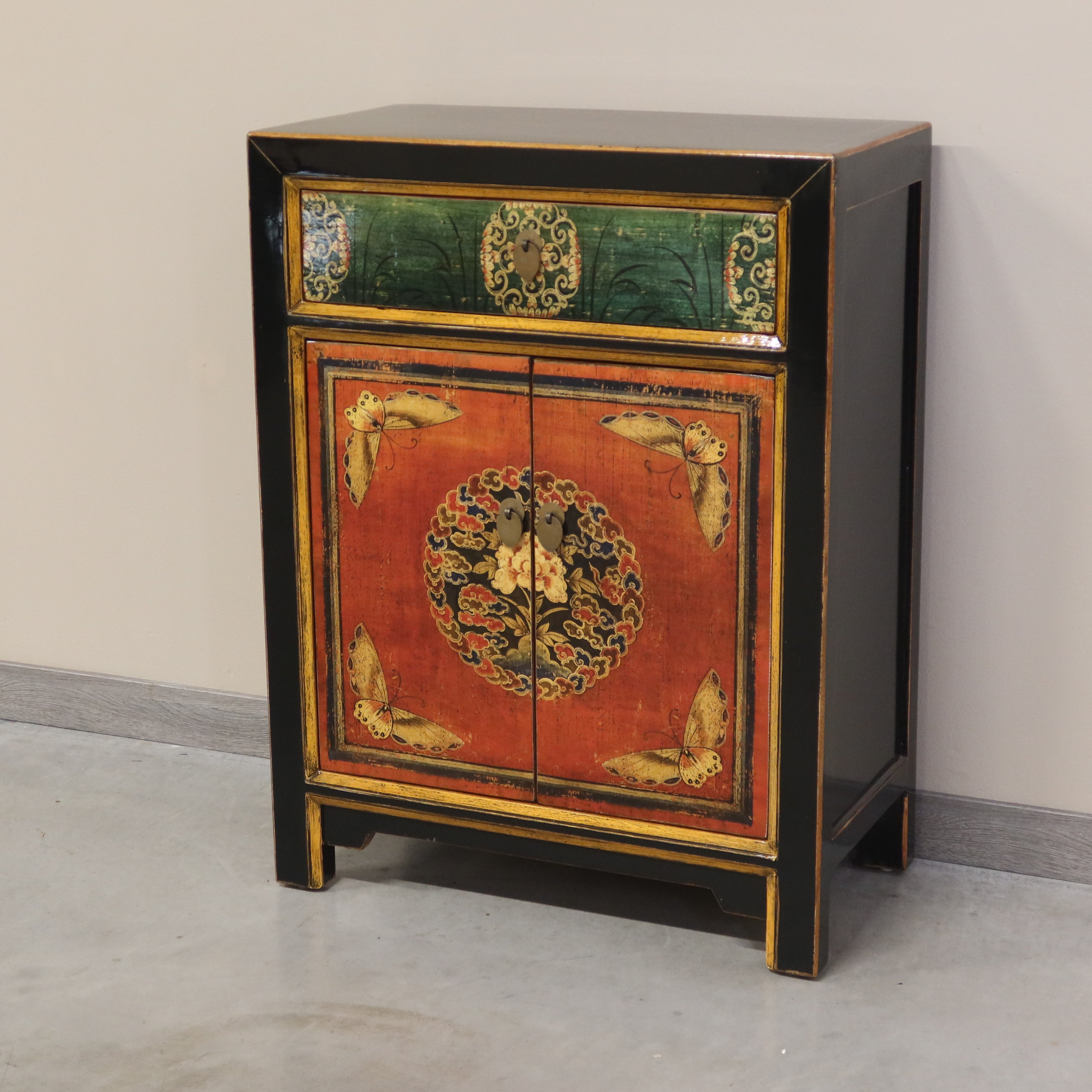 CREDENZINA MONGOLIA DECORATA