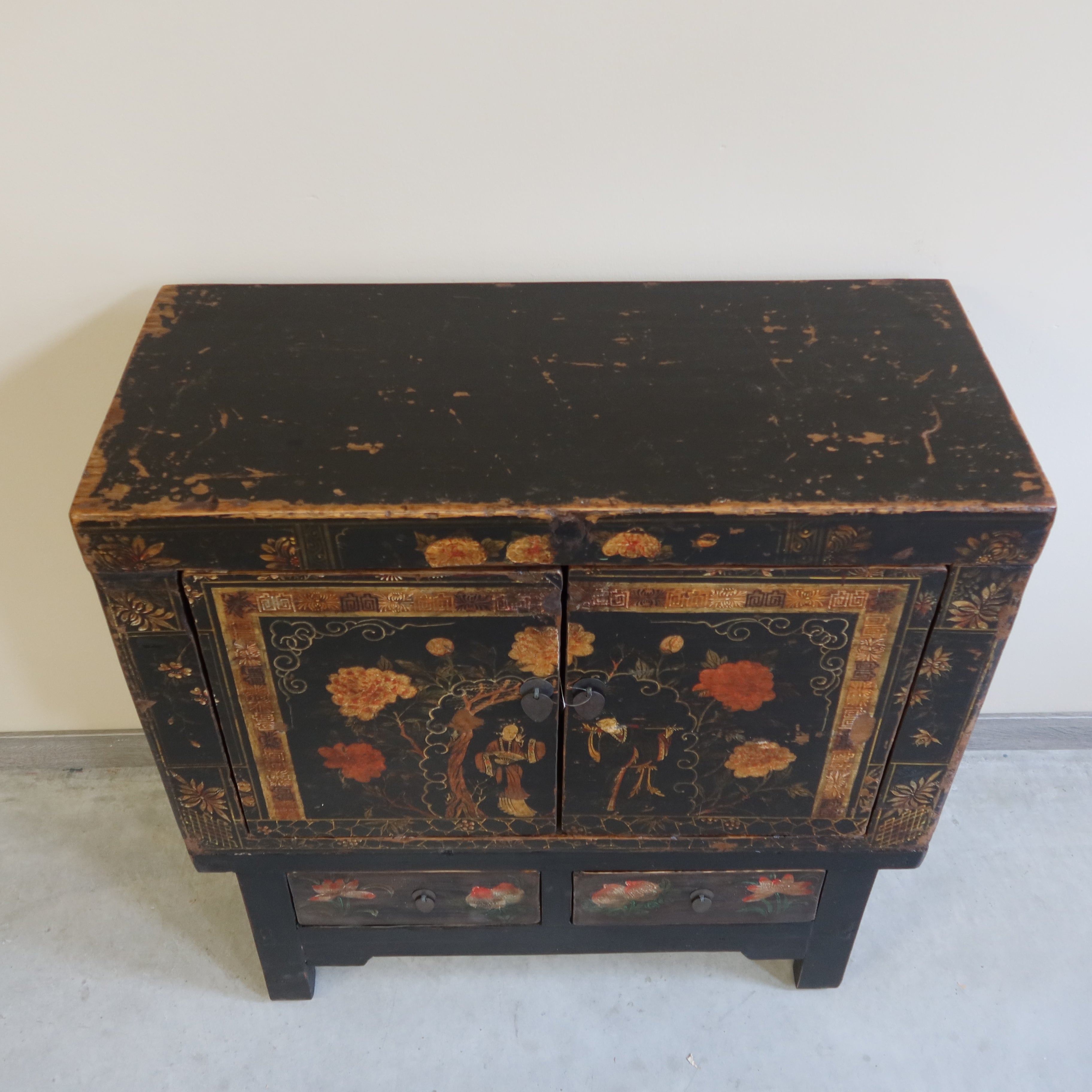 CREDENZINO CINESE OPERA DI PECHINO