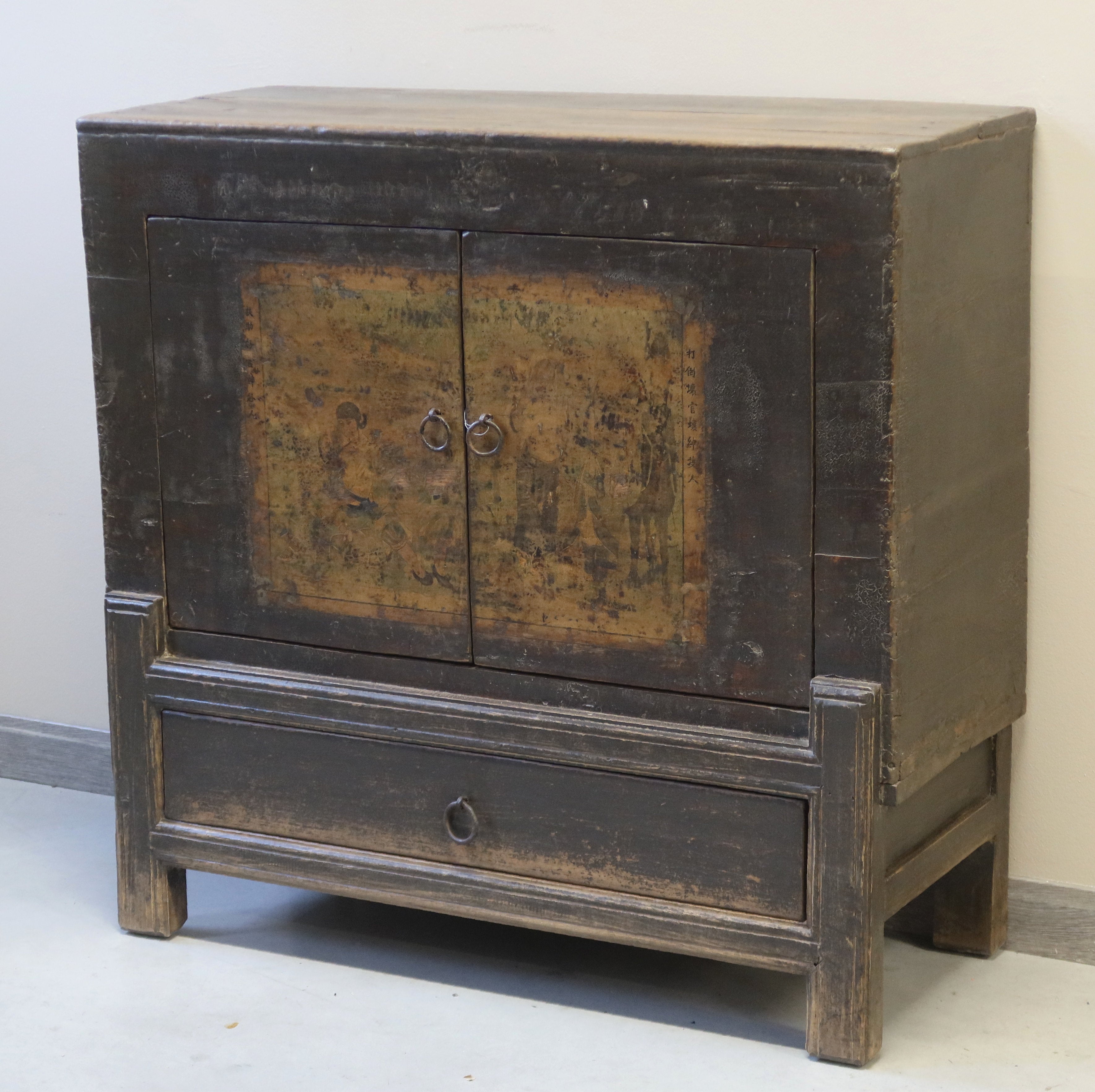 CREDENZINO CINESE OPERA DI PECHINO