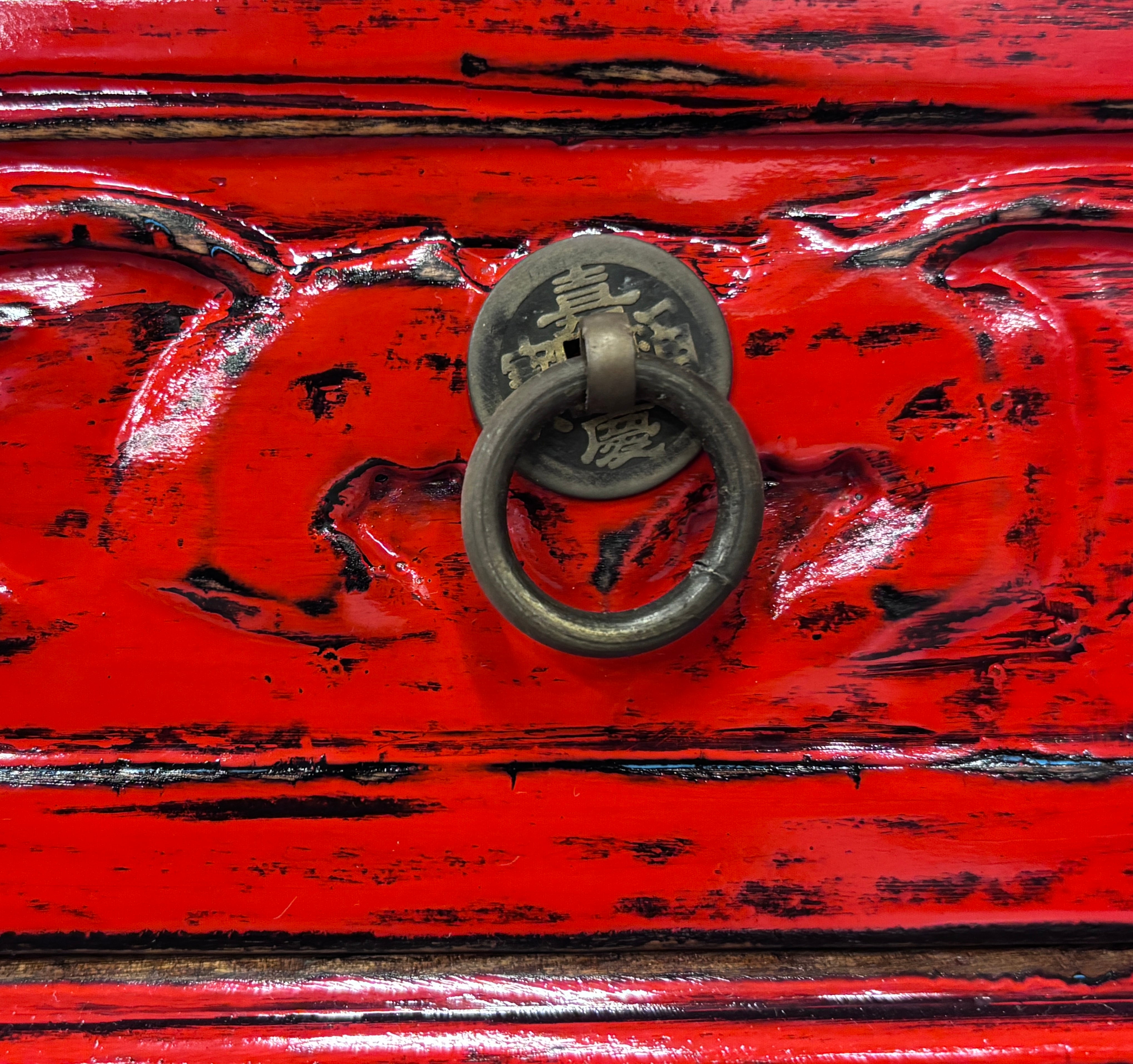 CREDENZINO CINESE IN LACCA ROSSA