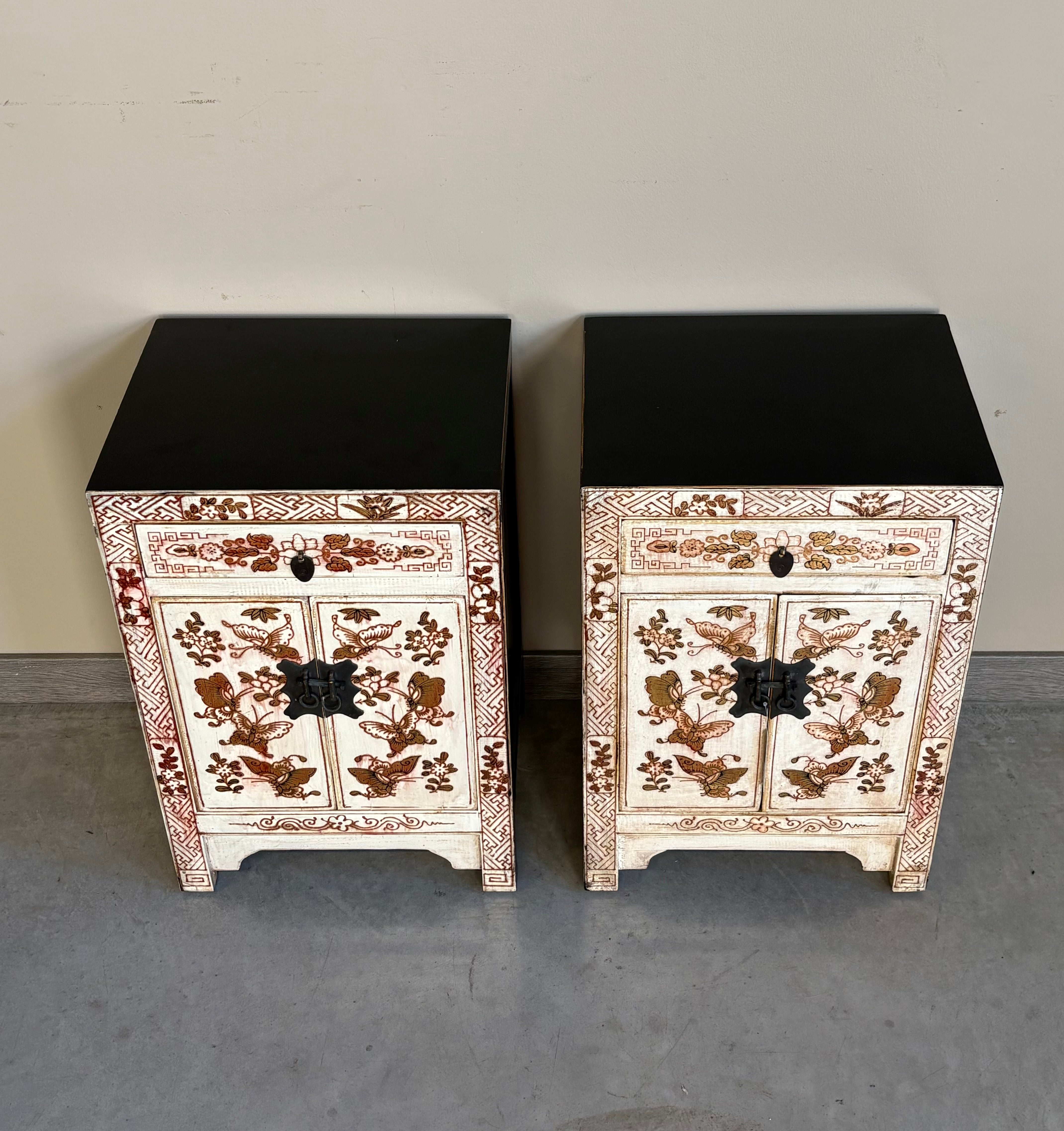 COMODINO SHANXI LACCA BIANCA DECORATA