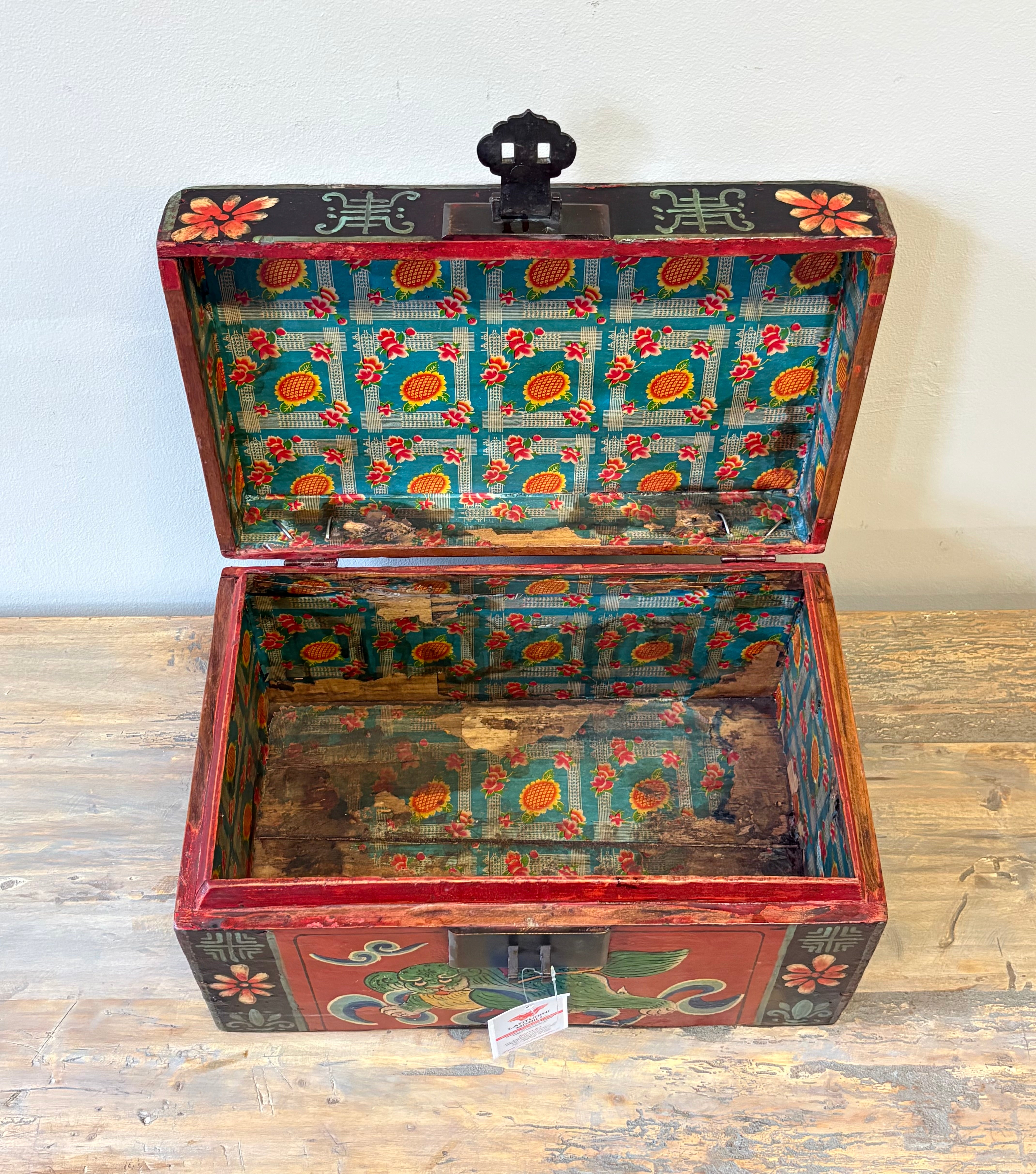 BAULETTO MONGOLIA DECORATO "LEONCANE"