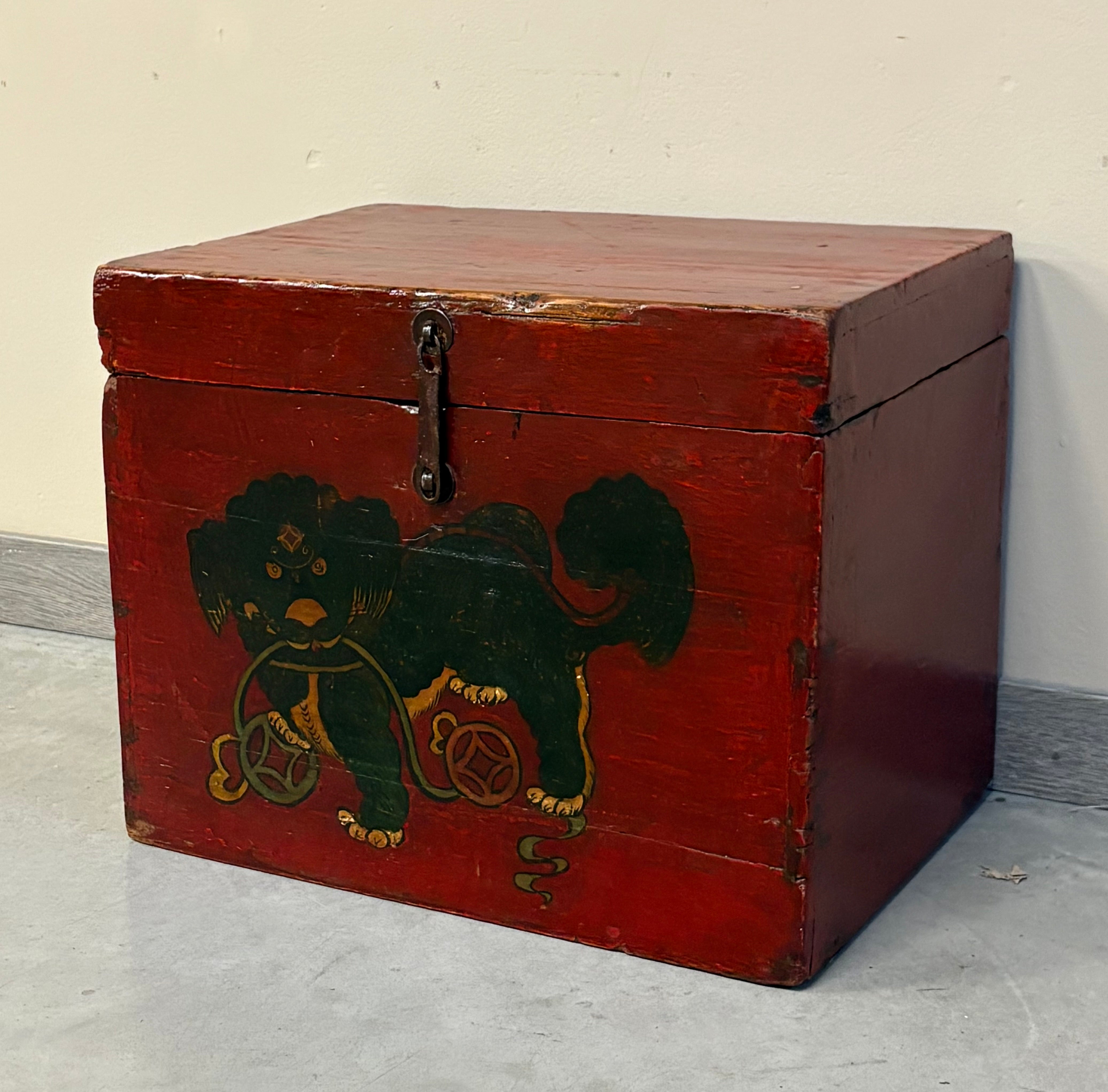 BAULETTO MONGOLIA RAFFIGURAZIONE LEONCANE