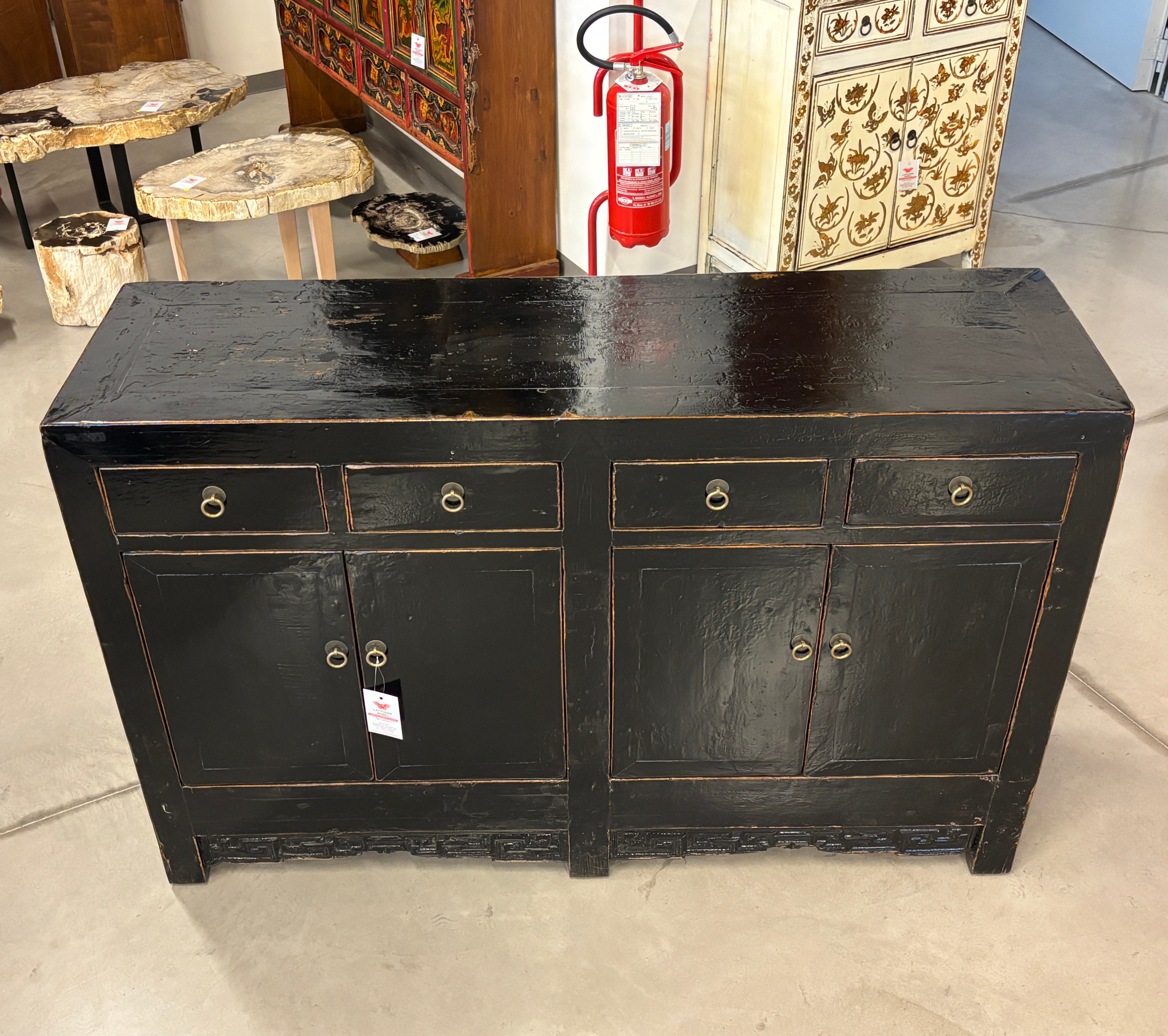 BUFFET CINESE IN LACCA NERA