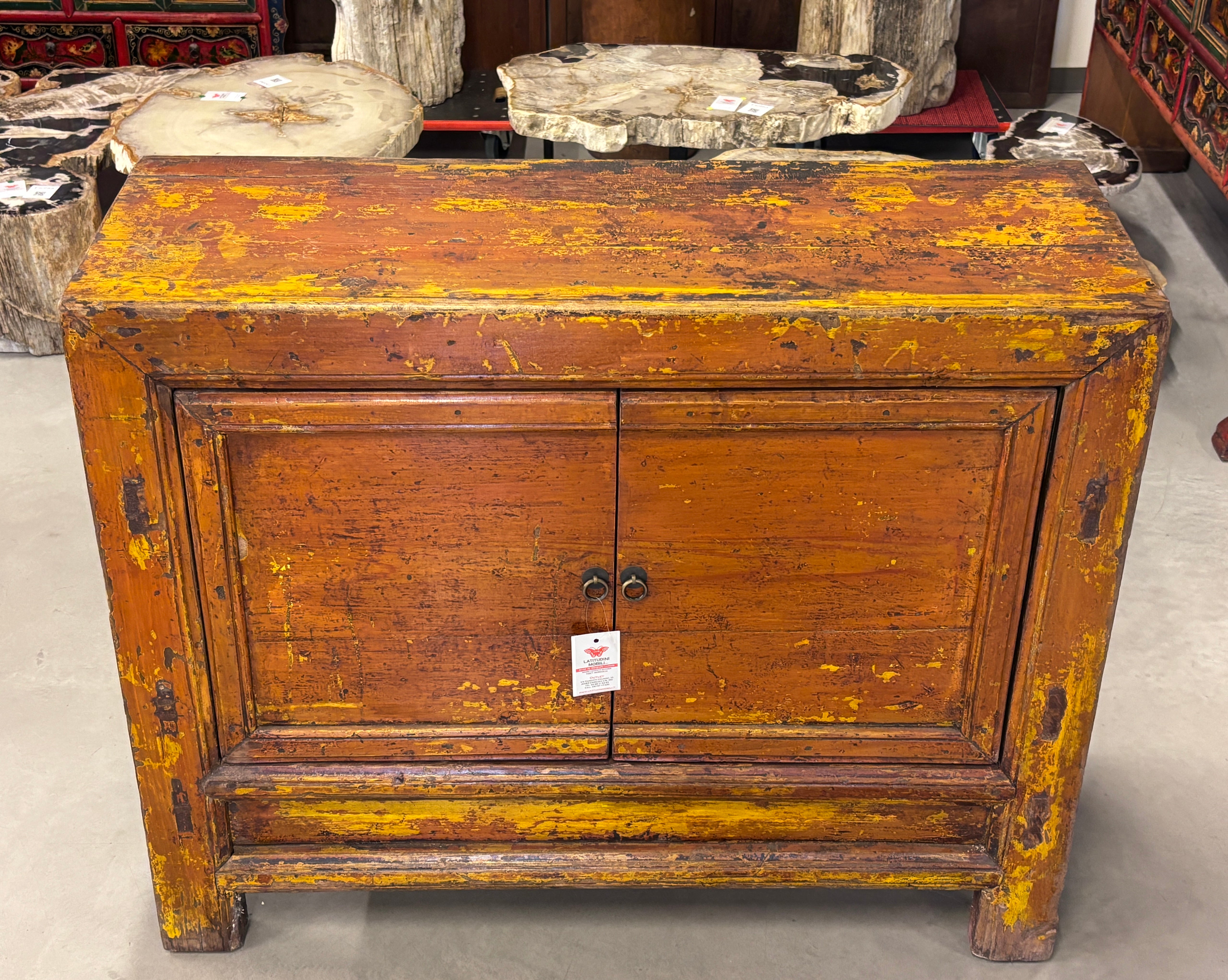 MADIA GANZU 2 ANTE CON CORNICE A SBALZO