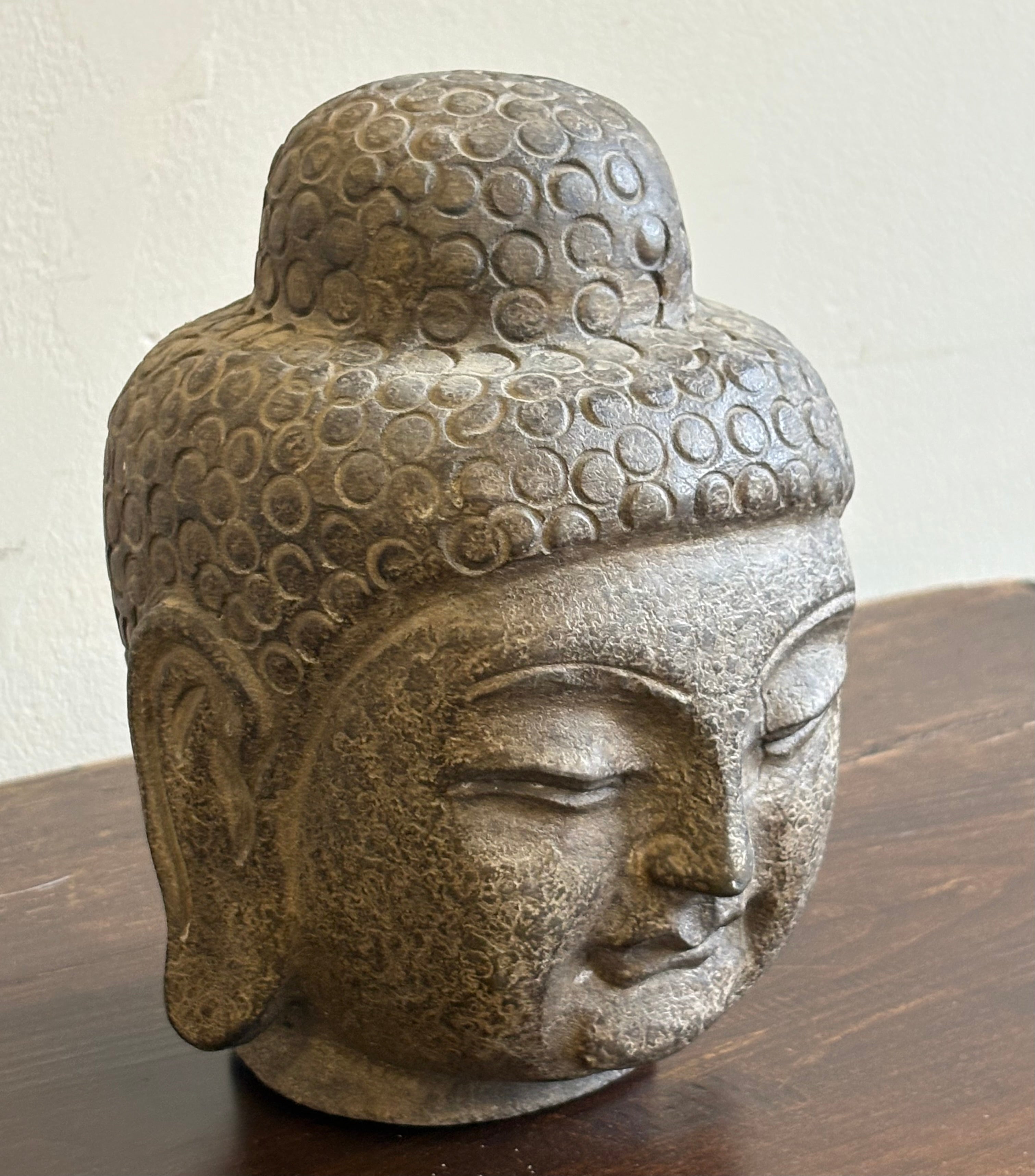 PICCOLA TESTA DI BUDDHA CINESE IN PIETRA