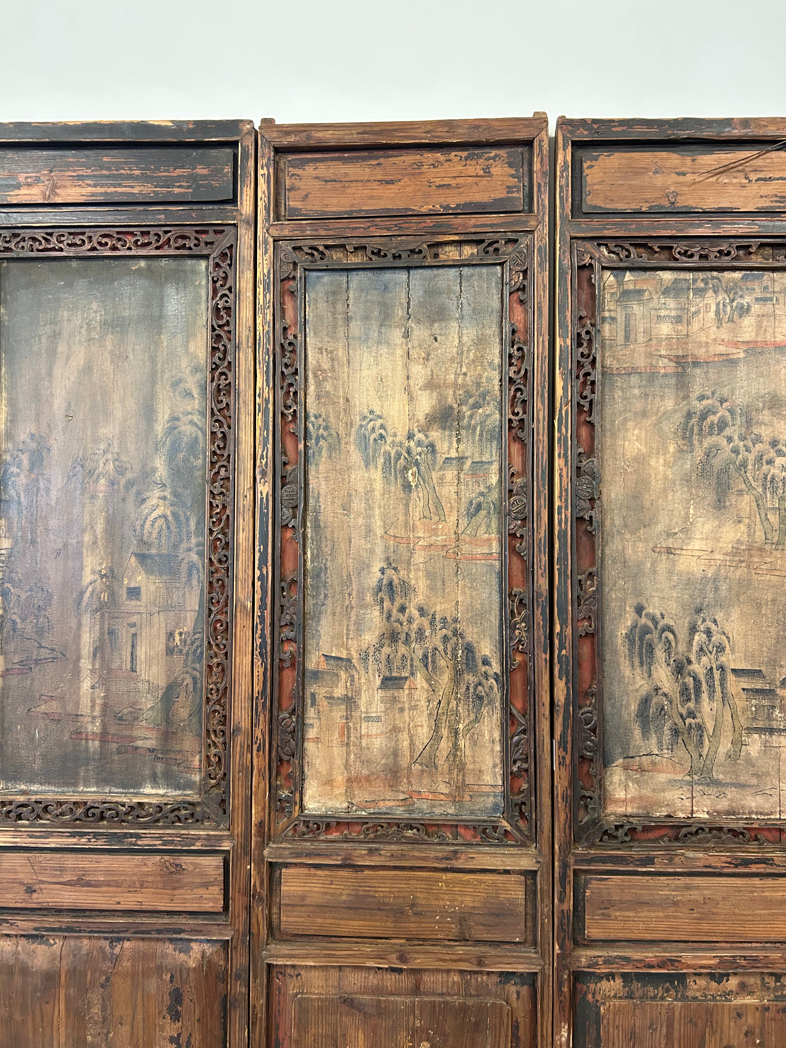 PANNELLI LIGNEI CON DECORI E INTAGLI