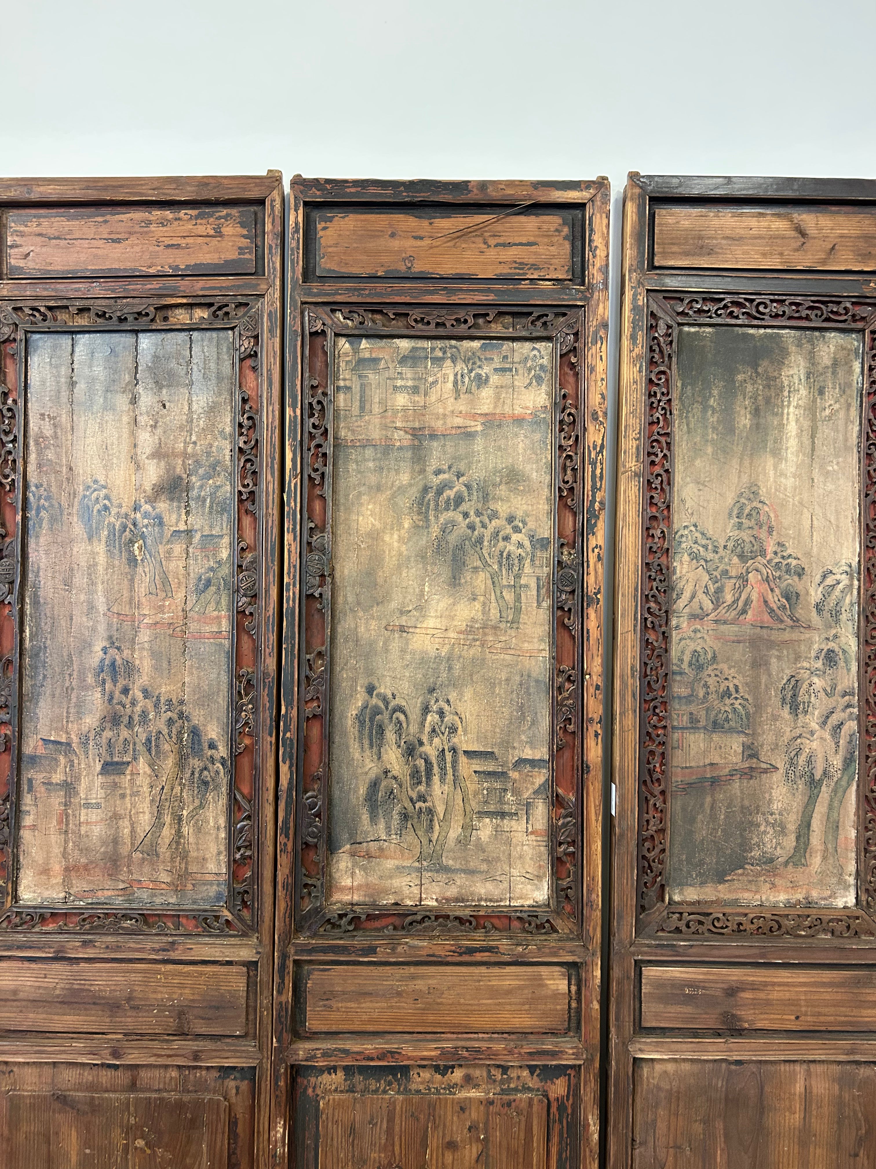 PANNELLI LIGNEI CON DECORI E INTAGLI
