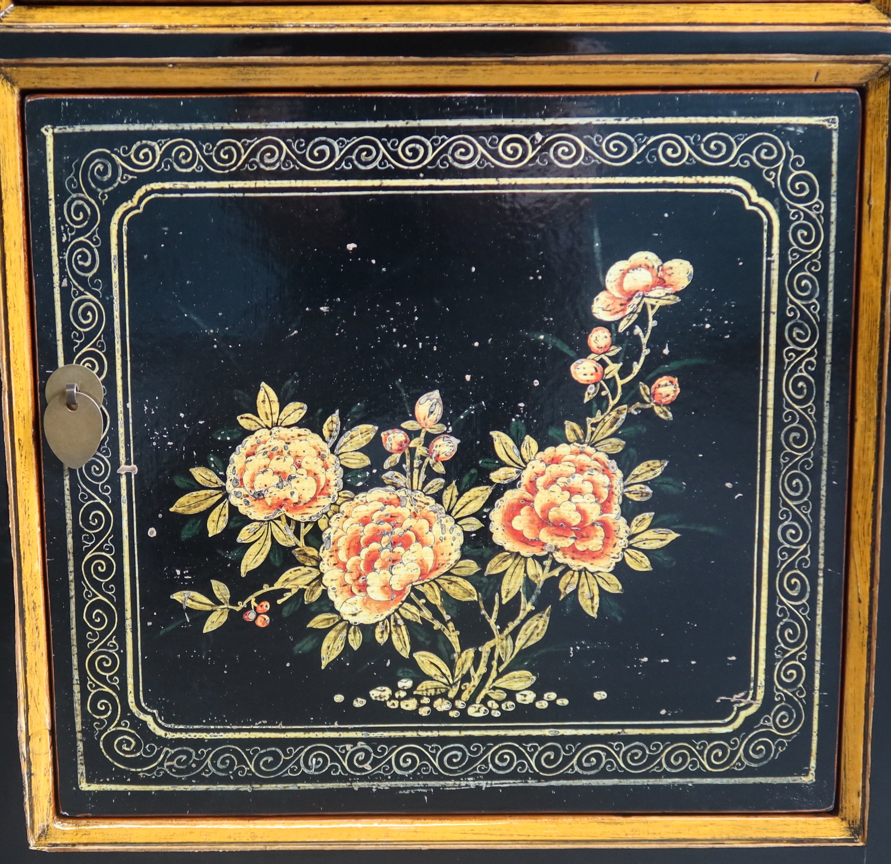 COMODINO MONGOLIA DECORATO