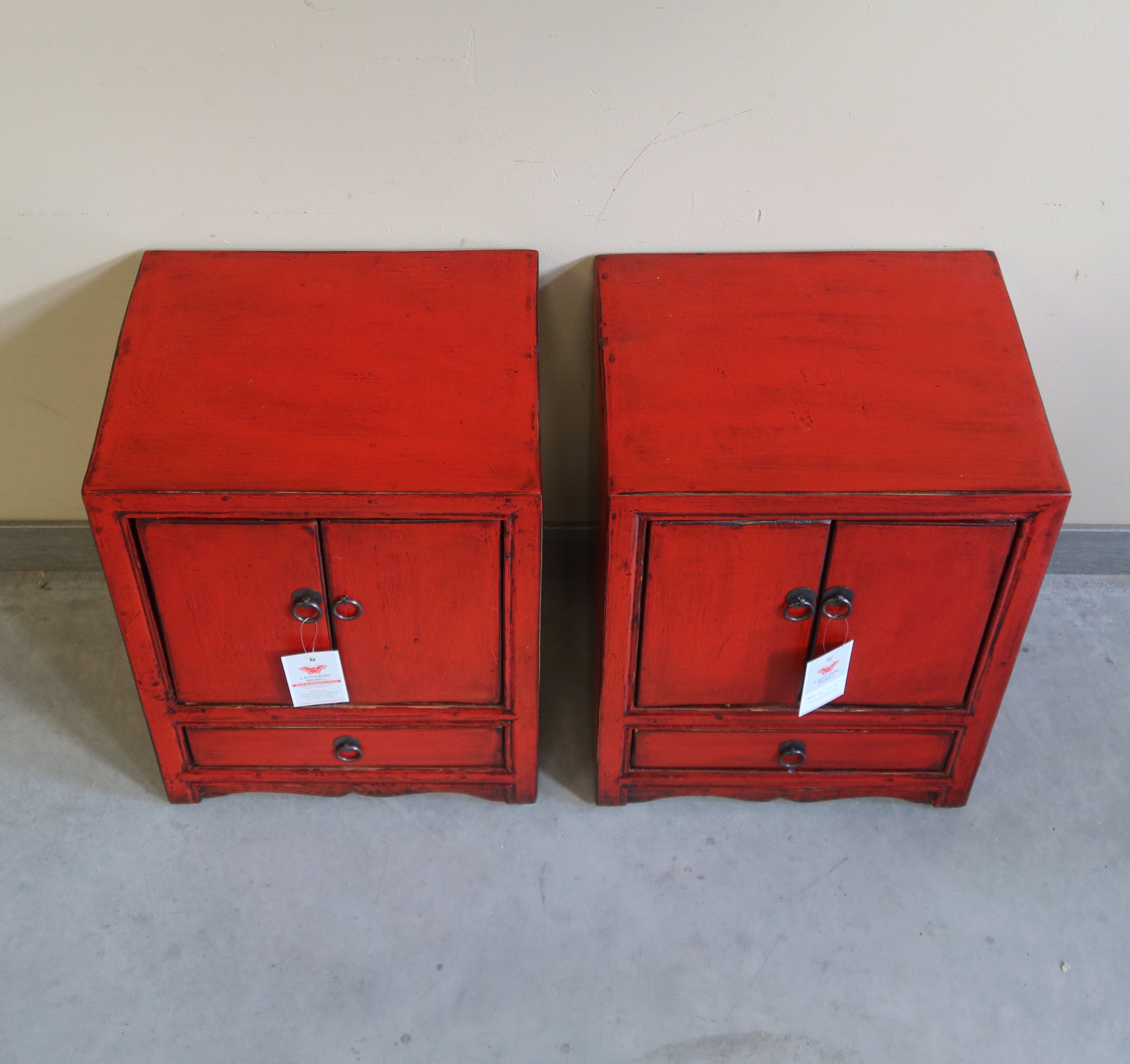 COMODINO CINESE LACCA ROSSA