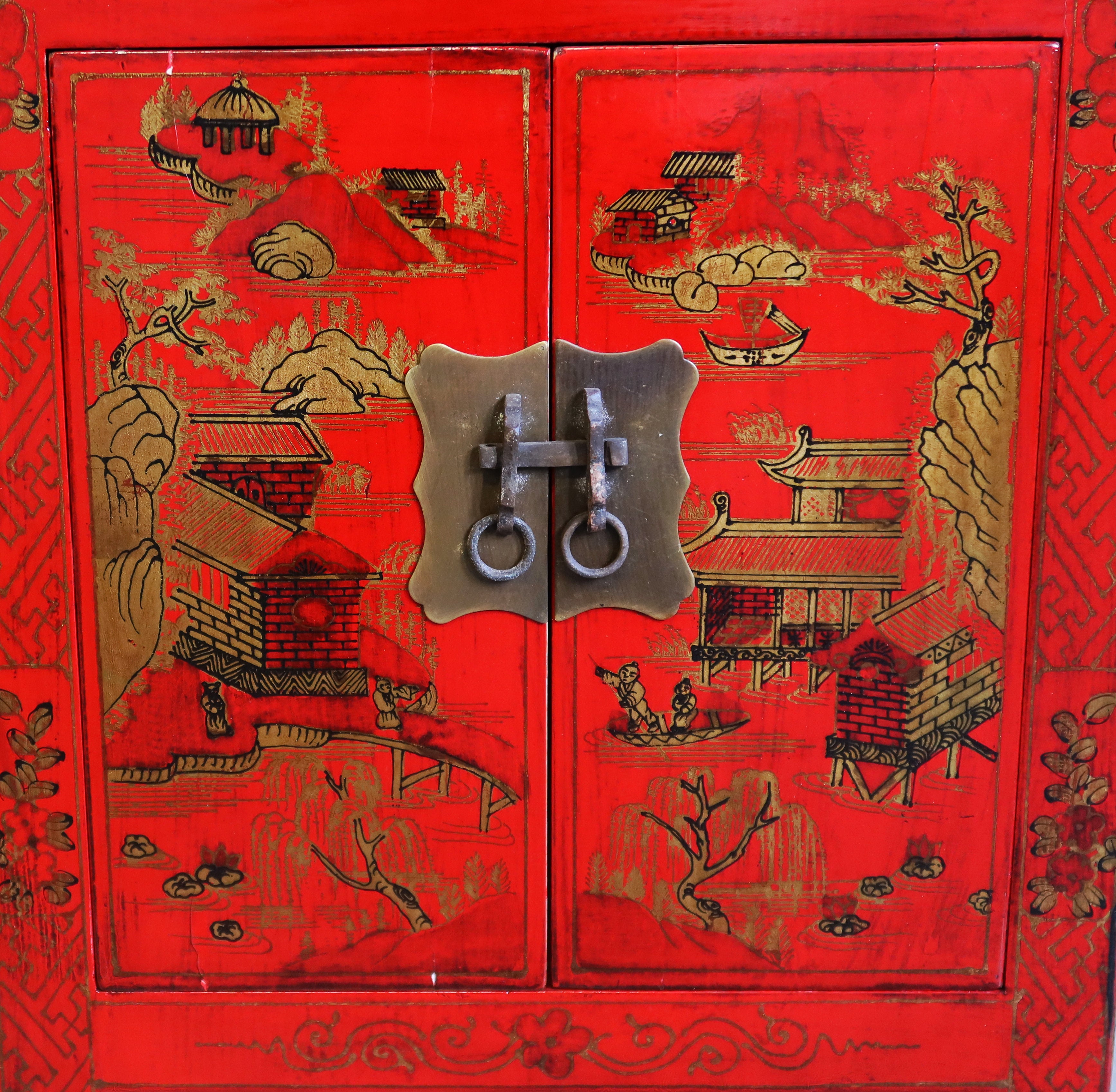 COMODINO CINESE ROSSO DECORATO