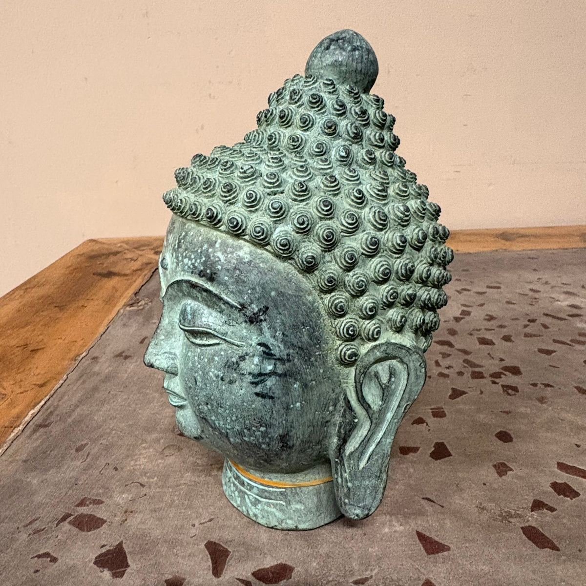 TESTA BUDDHA IN LEGA