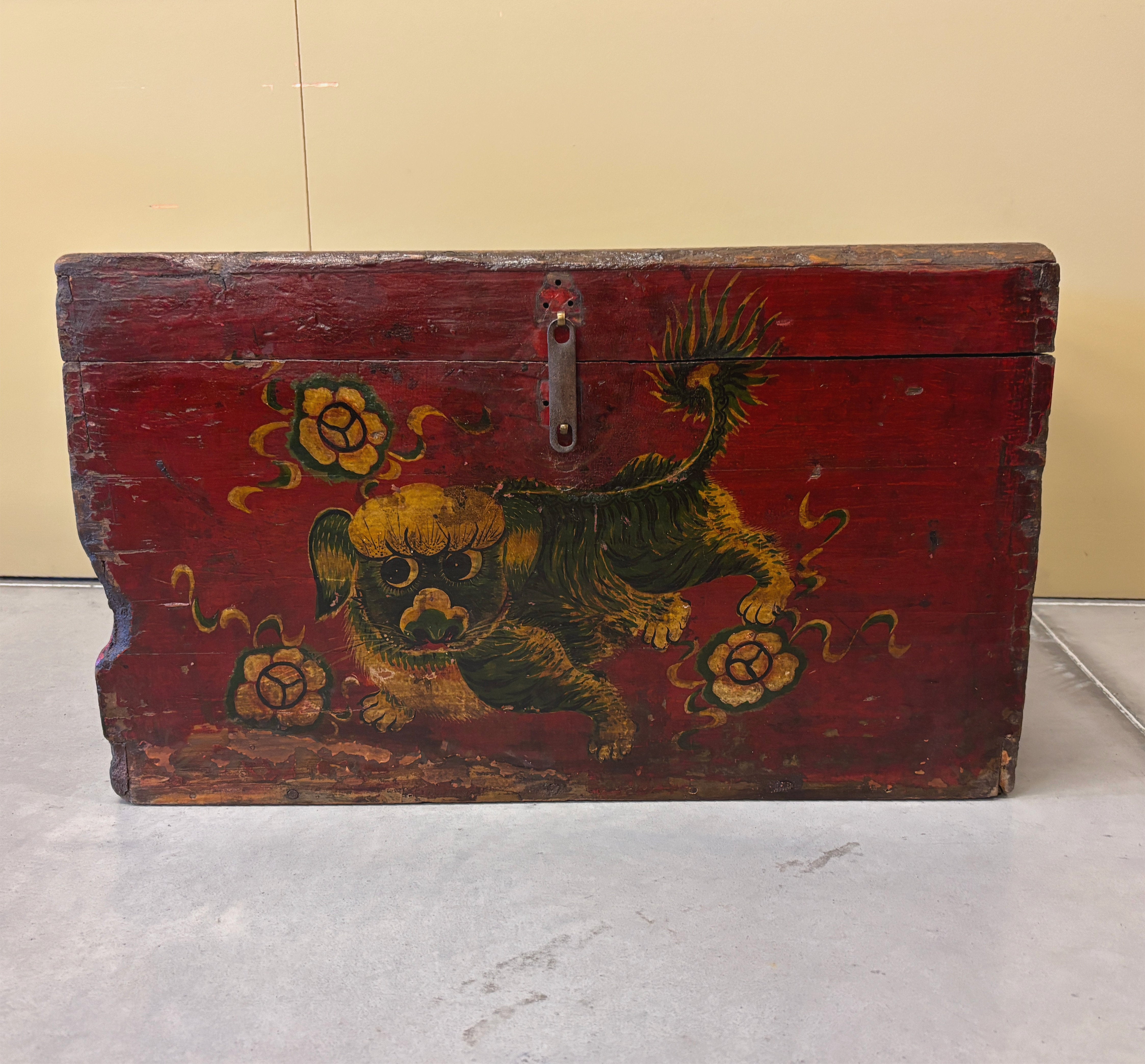 BAULETTO MONGOLIA DECORATO "LEONCANE"