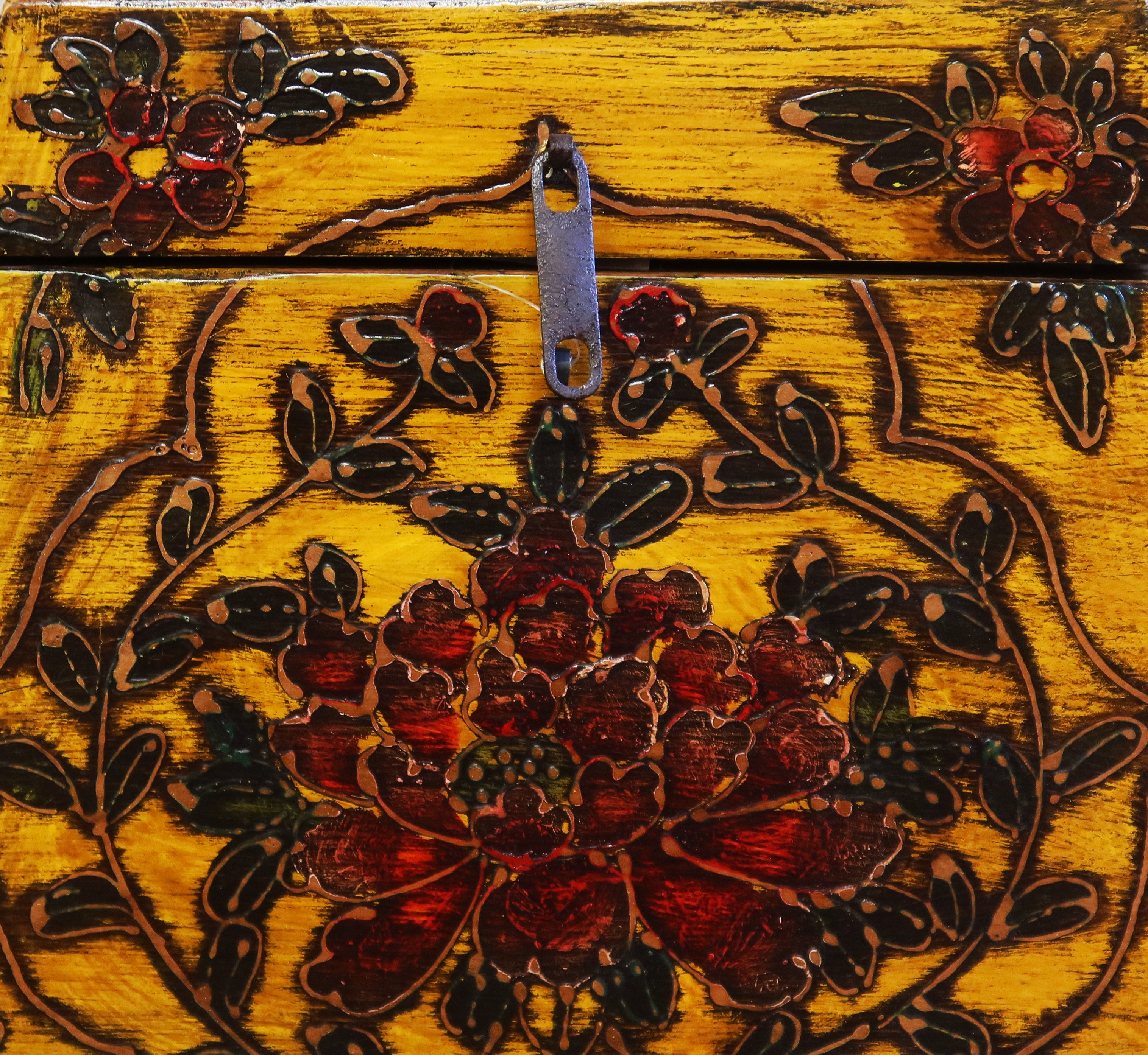 BAULETTO DECORATO TIBETANO