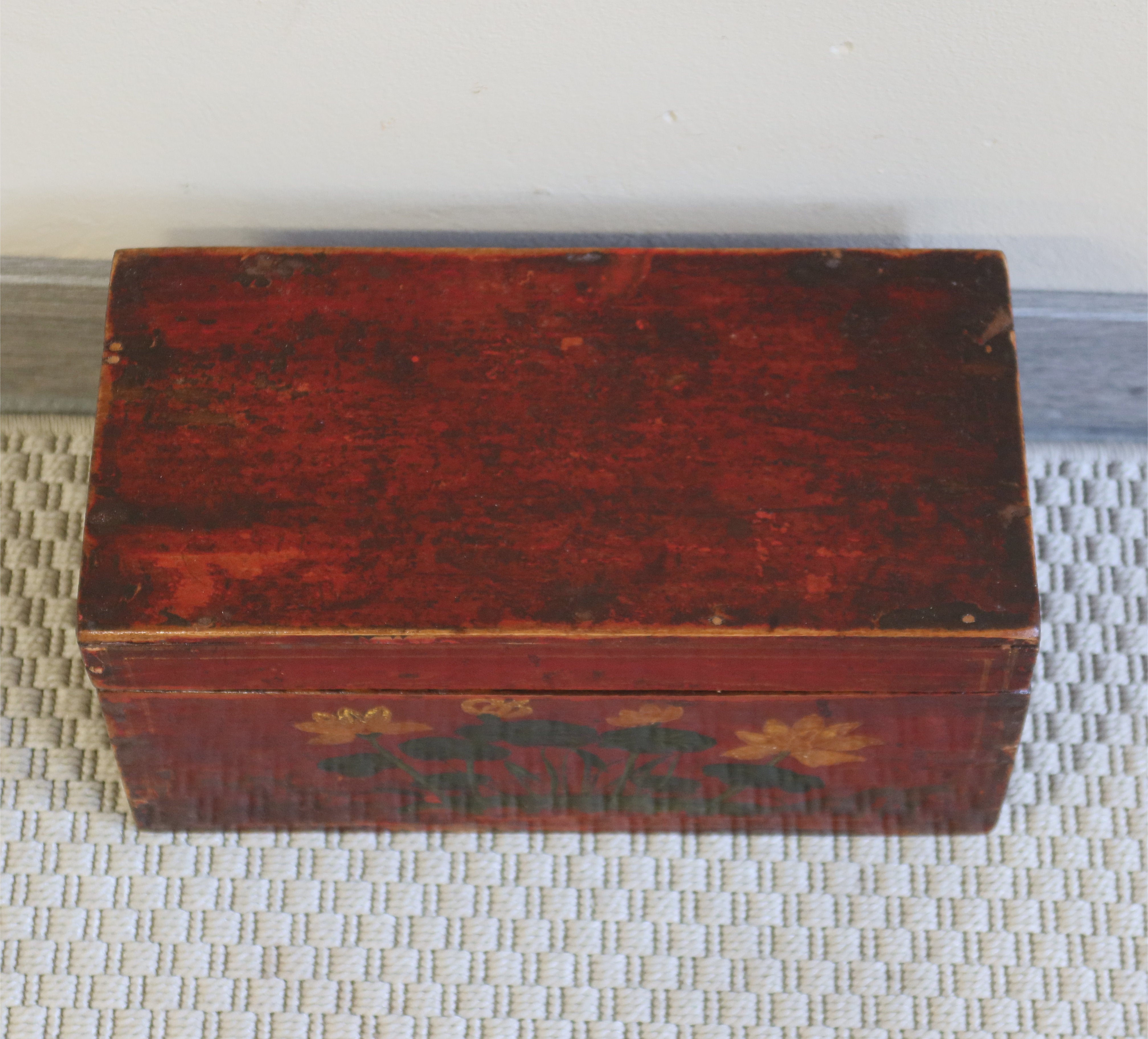 SCATOLA MONGOLIA DECORATA CON COPERCHIO