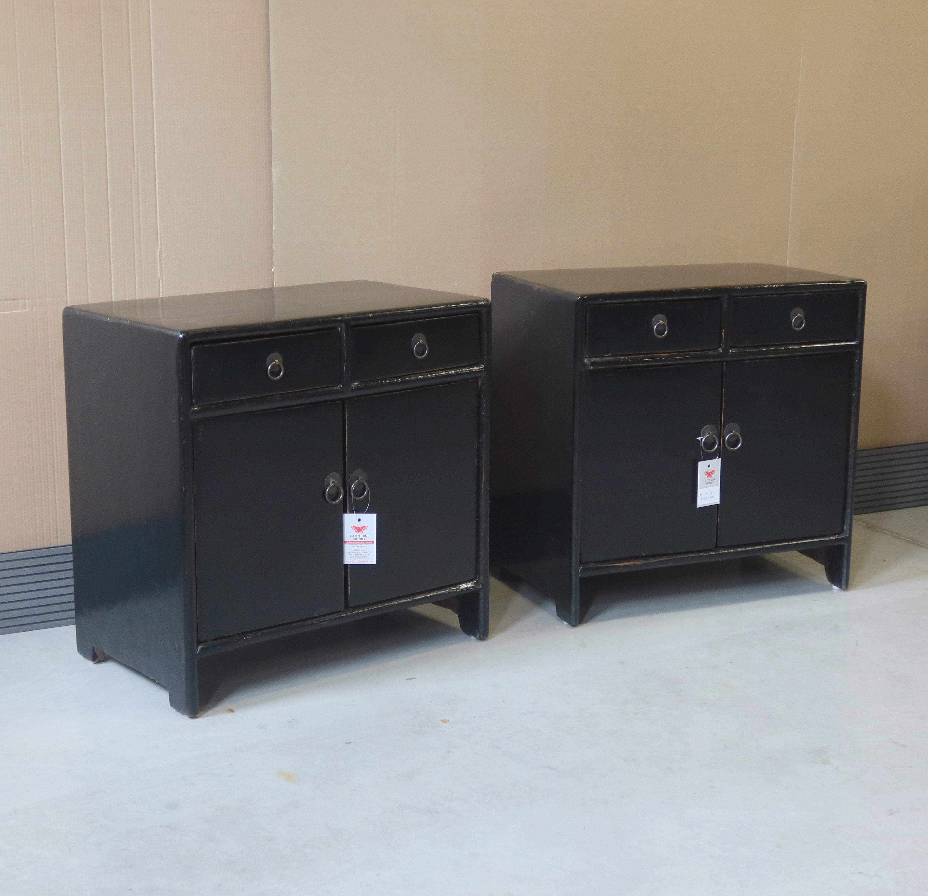 COMODINO CINESE LACCA NERA