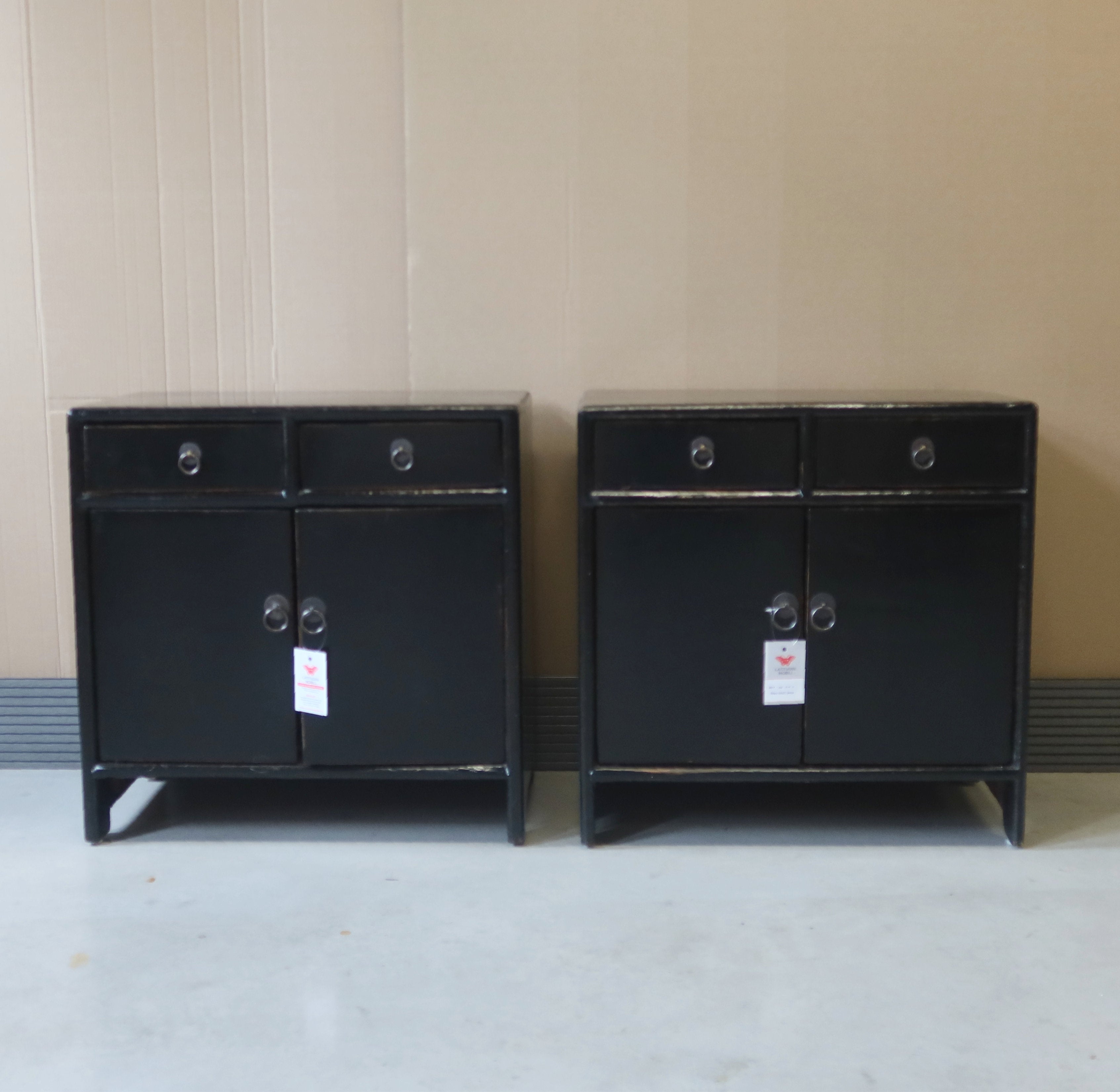 COMODINO CINESE LACCA NERA