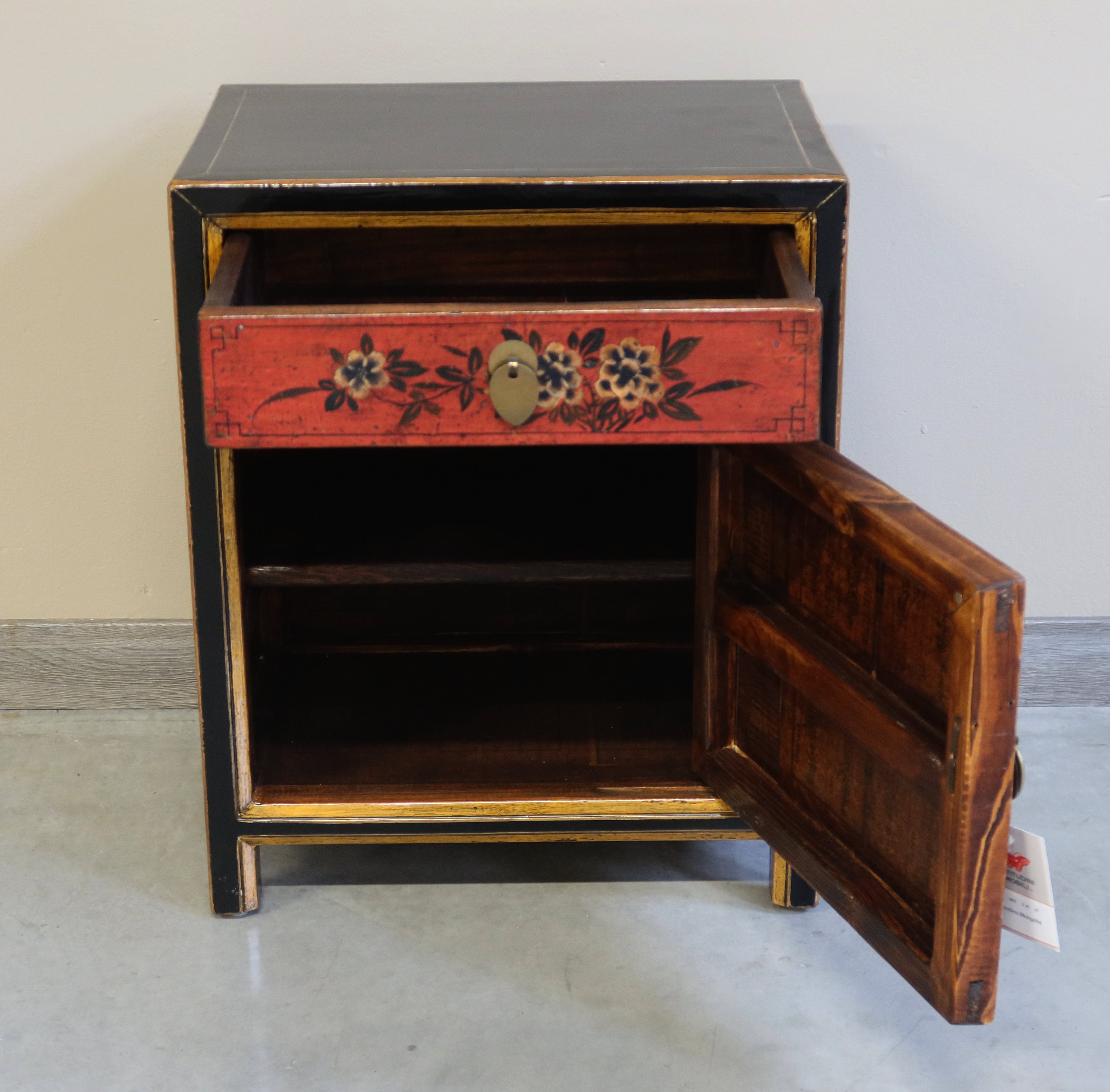 COMODINO MONGOLO DECORATO