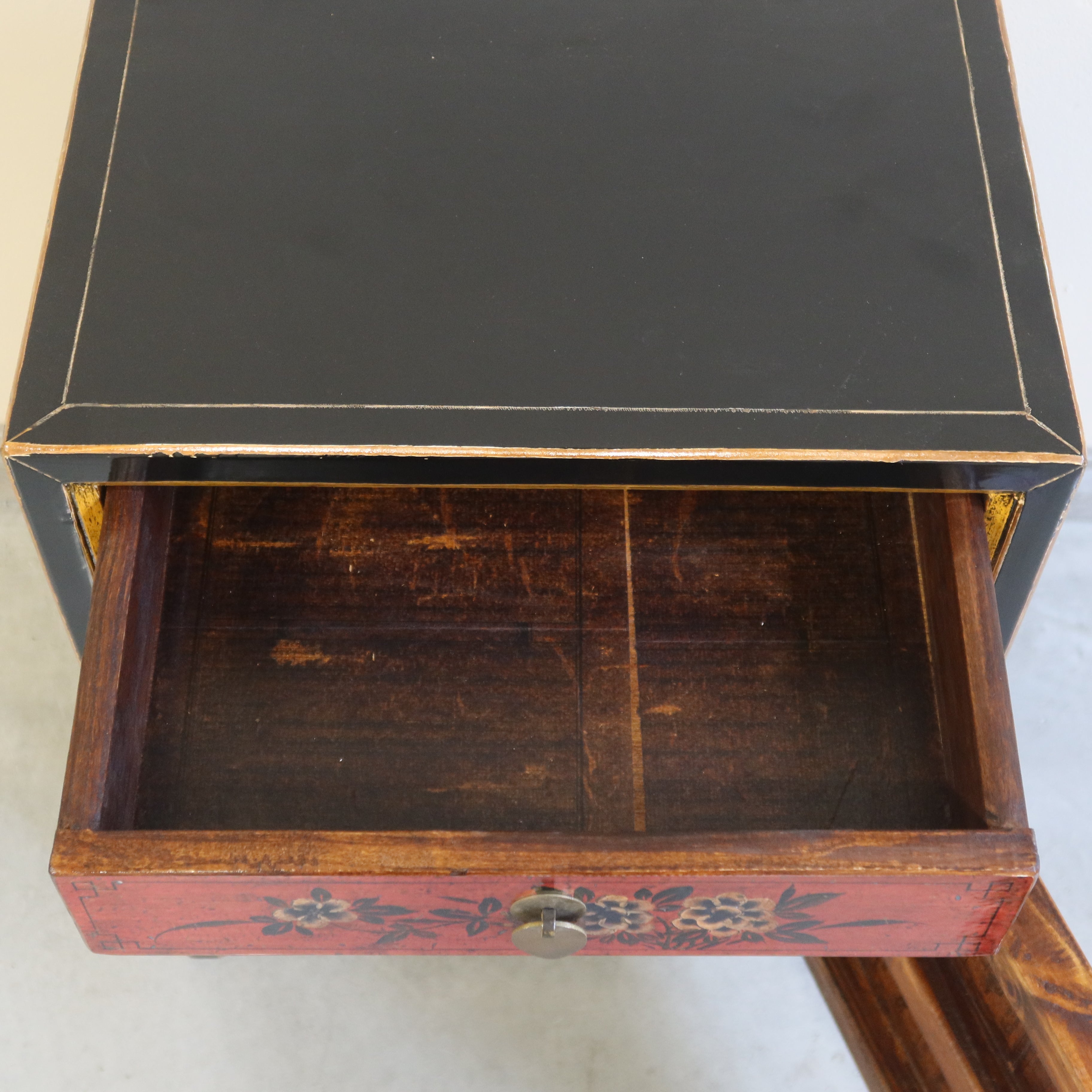 COMODINO MONGOLO DECORATO