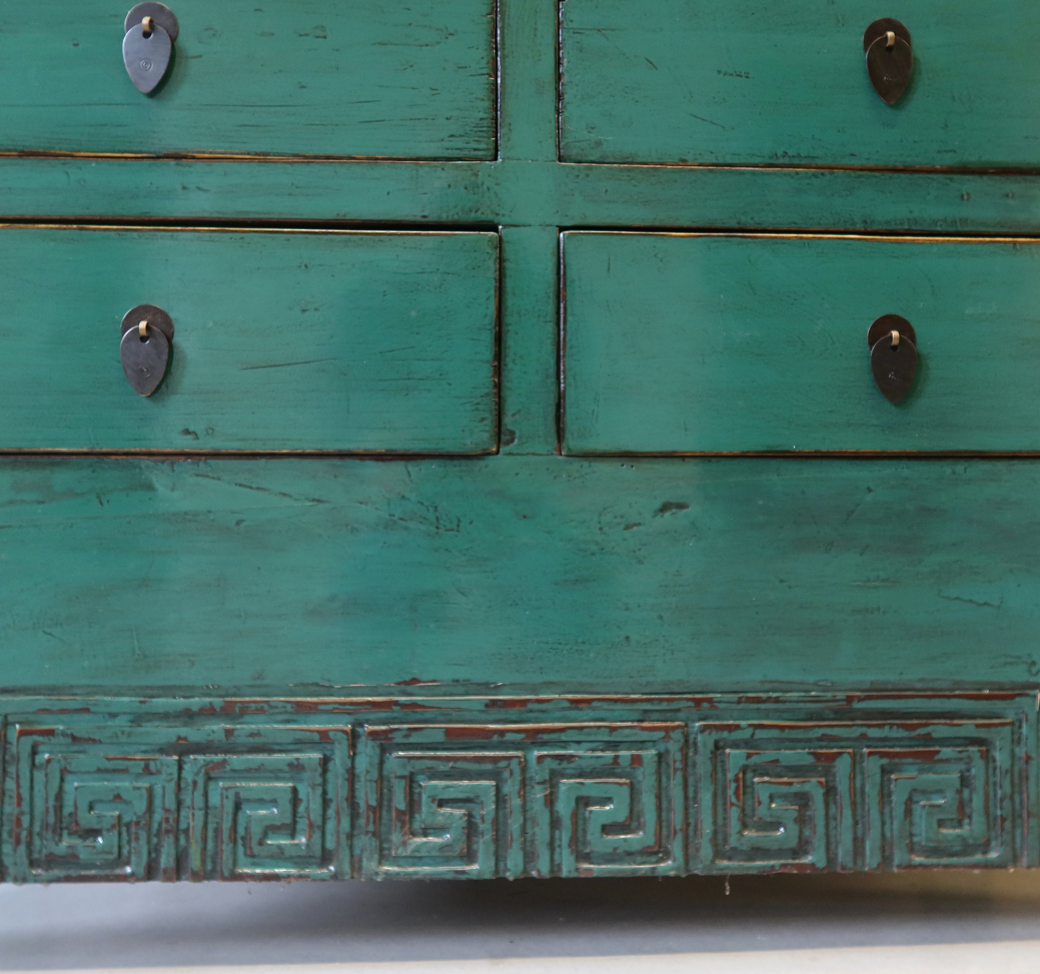 ARMADIO CINESE IN LACCA