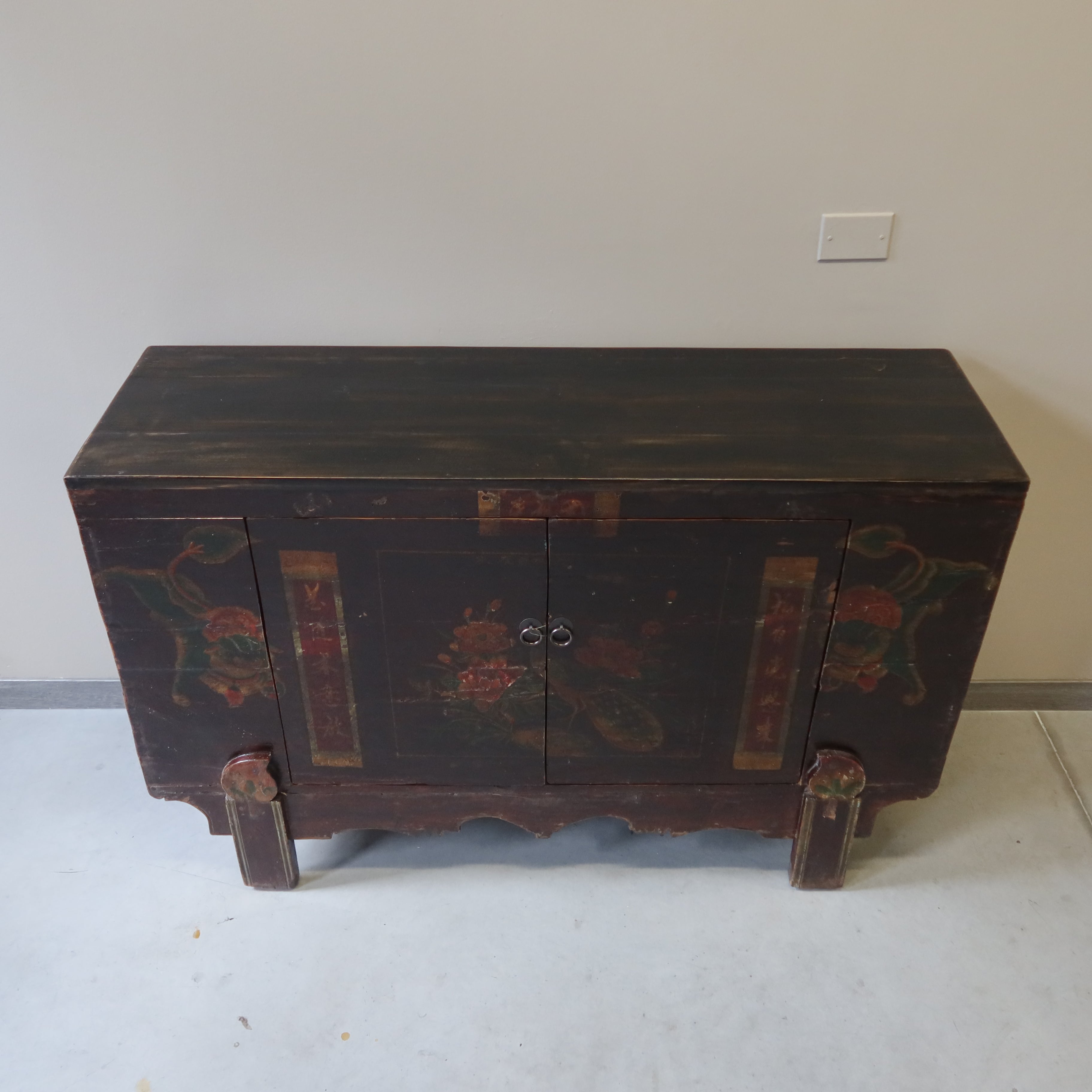 MADIA DECORATA DEL QINGHAI GAMBE ARRETRATE