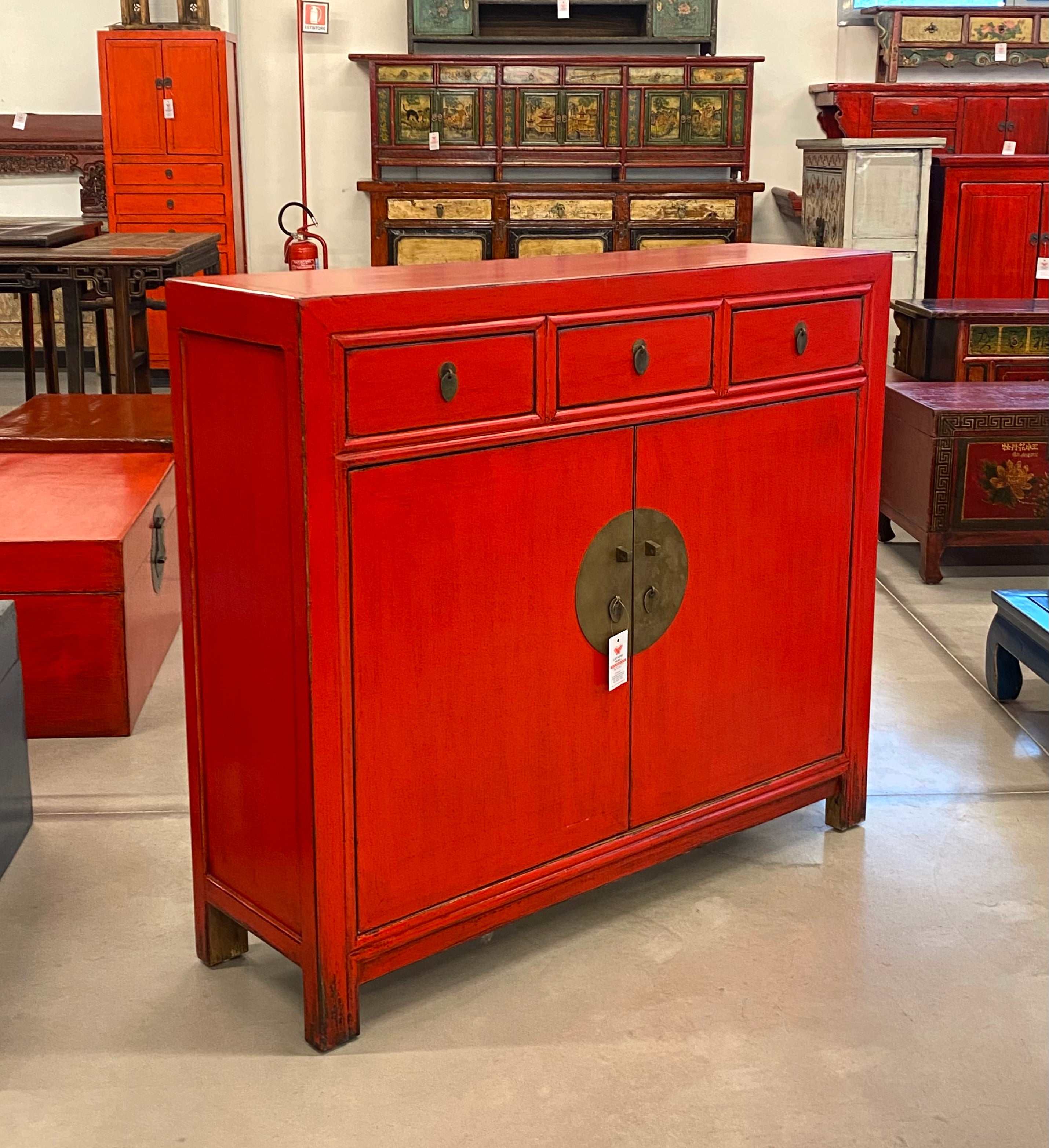 ALTA CREDENZA CINESE LACCA ROSSA