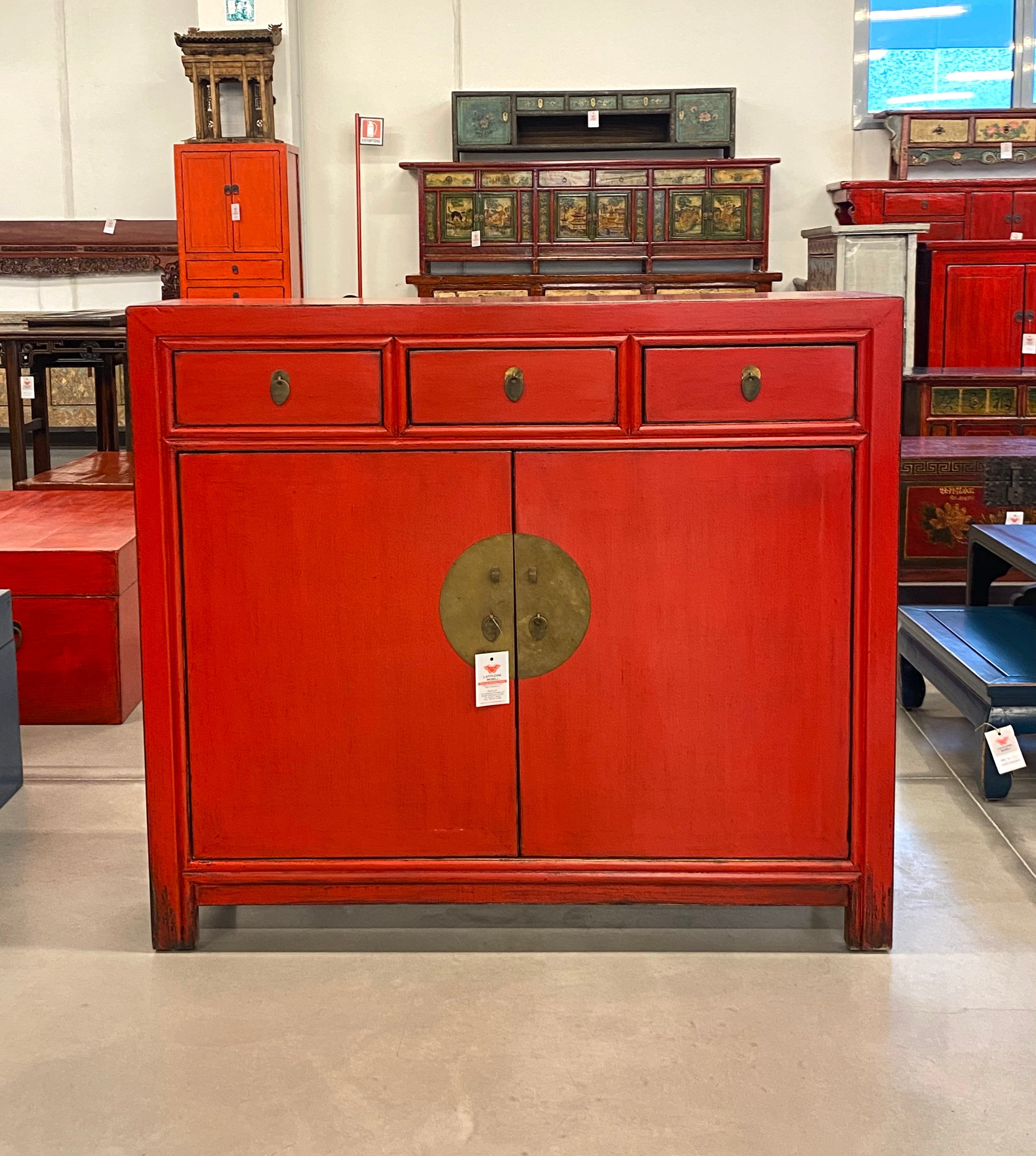 ALTA CREDENZA CINESE LACCA ROSSA