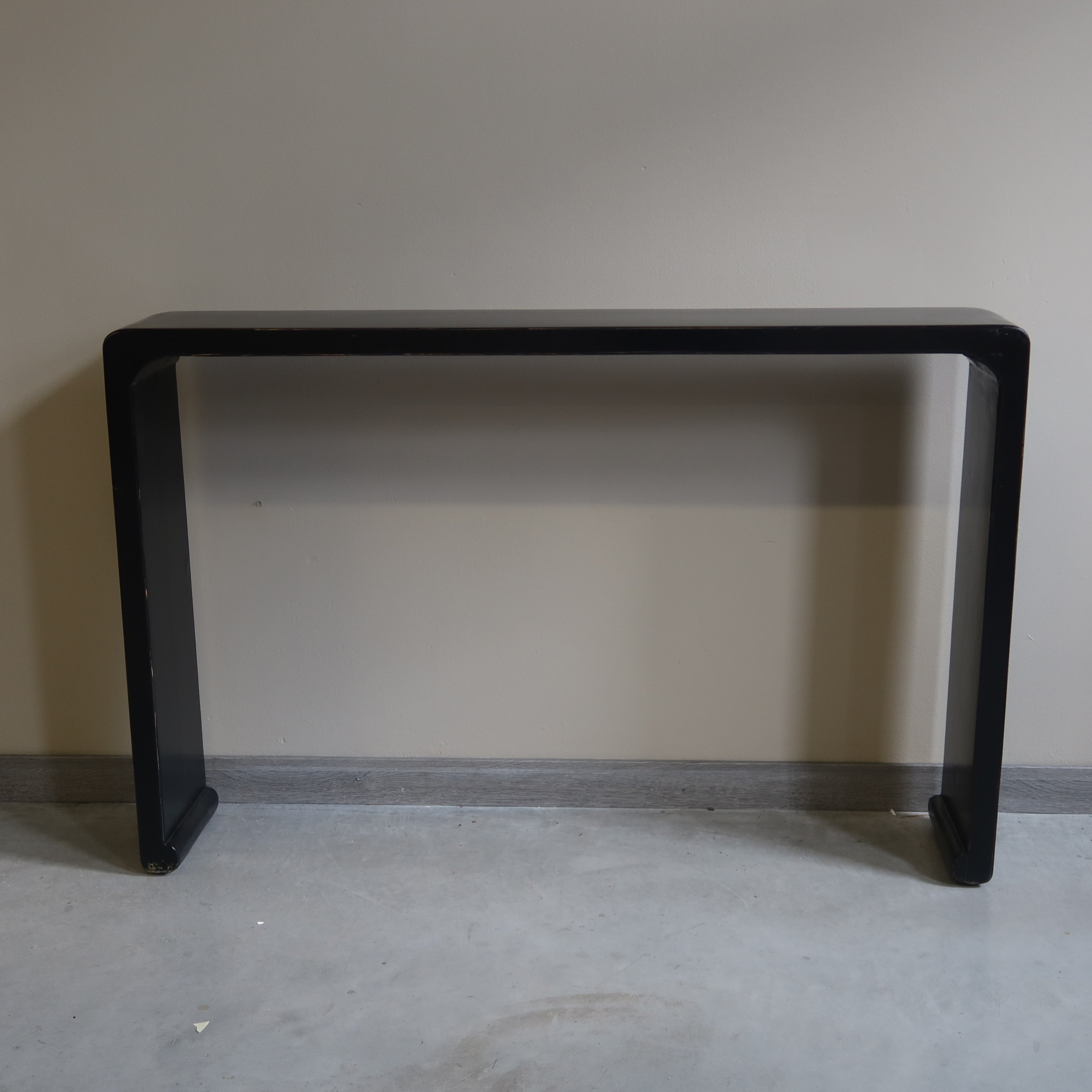 CONSOLLE CINESE A "U" IN LACCA NERA